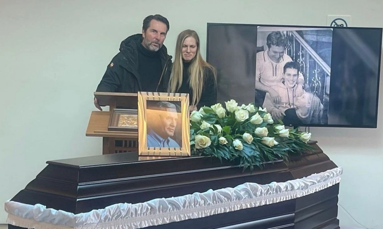 Tο «τελευταίο αντίο» στον Αλμπέρτο Εσκενάζυ – Συντετριμμένη η οικογένειά του