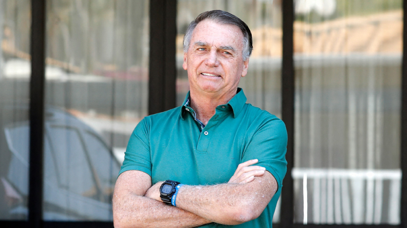 Σε τρίτη επέμβαση για τον επίμονο λόξιγκα υποβλήθηκε ο Μπολσονάρου