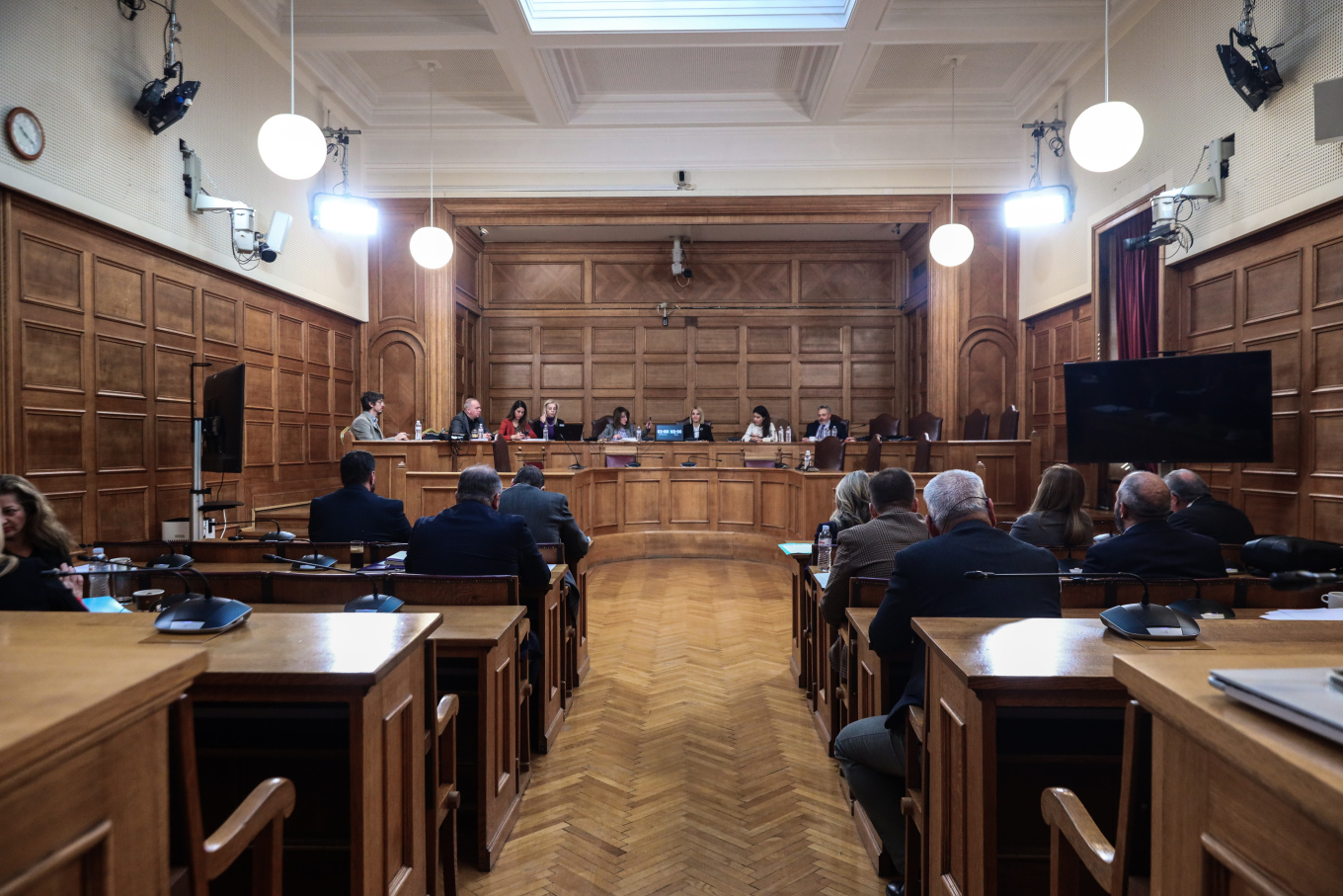 Στη Δικαιοσύνη και στην Αρχή για το μαύρο χρήμα οι «υπερτυχεροί» του ΟΠΕΚΕΠΕ