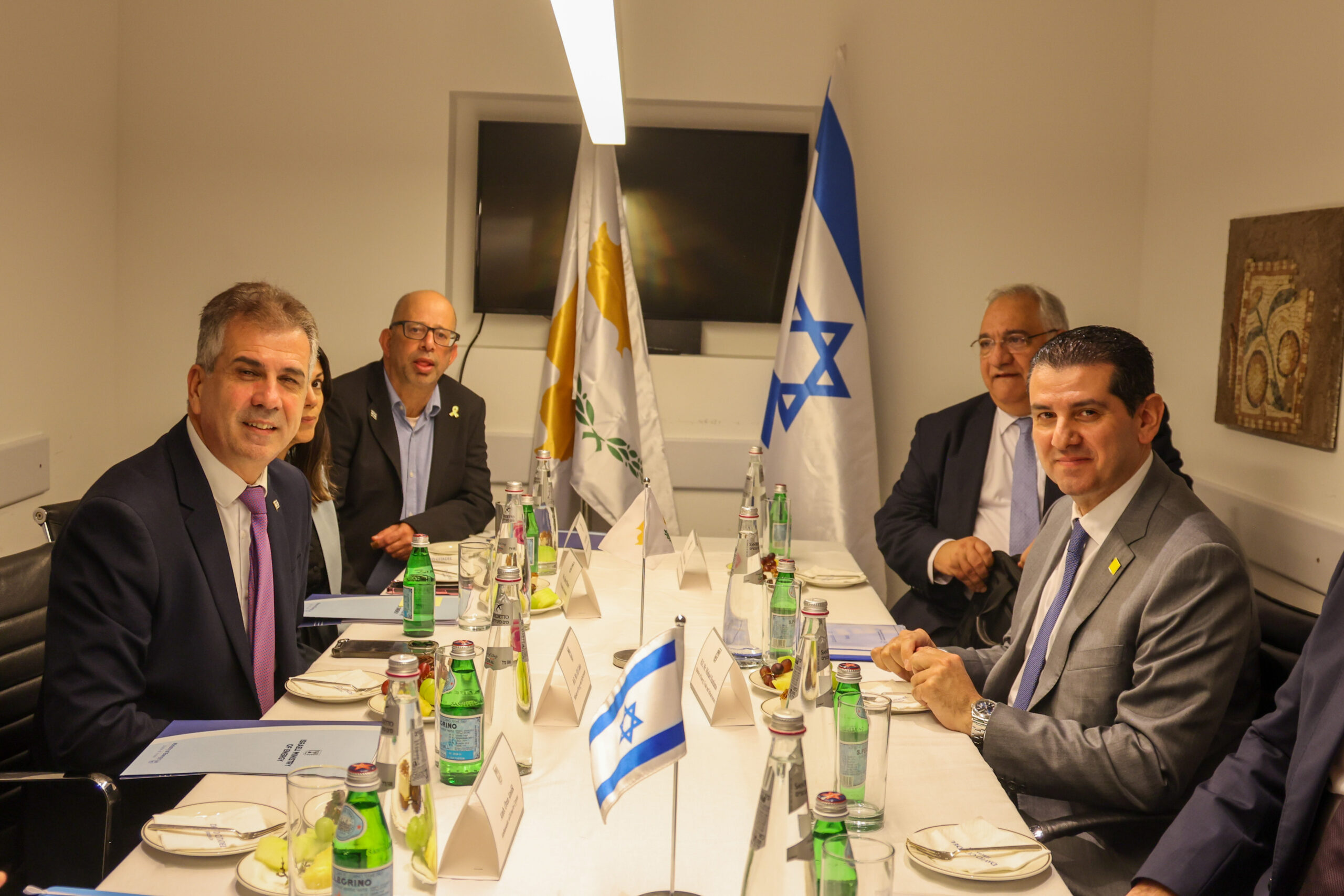 &laquo;&Kappa;&omicron;&iota;&nu;ό&sigmaf; &pi;&alpha;&rho;&omicron;&nu;&omicron;&mu;&alpha;&sigma;&tau;ή&sigmaf; &sigma;&chi;έ&sigma;&epsilon;&omega;&nu; &Kappa;&Delta;-&Iota;&sigma;&rho;&alpha;ή&lambda; &eta; &alpha;&sigma;&phi;ά&lambda;&epsilon;&iota;&alpha; &kappa;&iota; &epsilon;&upsilon;&eta;&mu;&epsilon;&rho;ί&alpha; &sigma;&tau;&eta;&nu; &Alpha;&nu;&alpha;&tau;&omicron;&lambda;&iota;&kappa;ή &Mu;&epsilon;&sigma;ό&gamma;&epsilon;&iota;&omicron;&raquo;