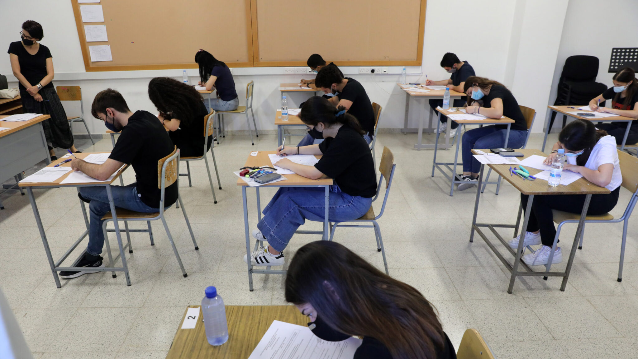 Στον «πάγκο» των απεργιακών μέτρων δάσκαλοι και καθηγητές, δίνουν πίστωση χρόνου στο νέο σύστημα αξιολογήσεων