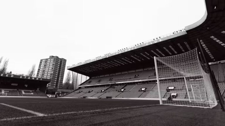 Τραγωδία στην Championship: Οπαδός έχασε τη ζωή του, αναβλήθηκε το ματς