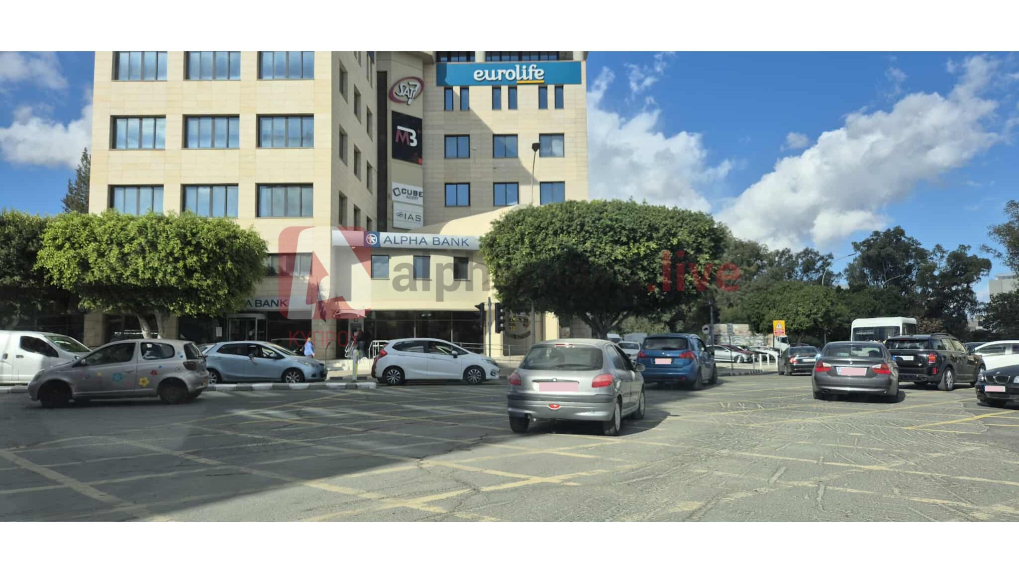 ΦΩΤΟ: Αλαλούμ στους δρόμους, εκτός λειτουργίας φώτα τροχαίας λόγω της διακοπής ρεύματος