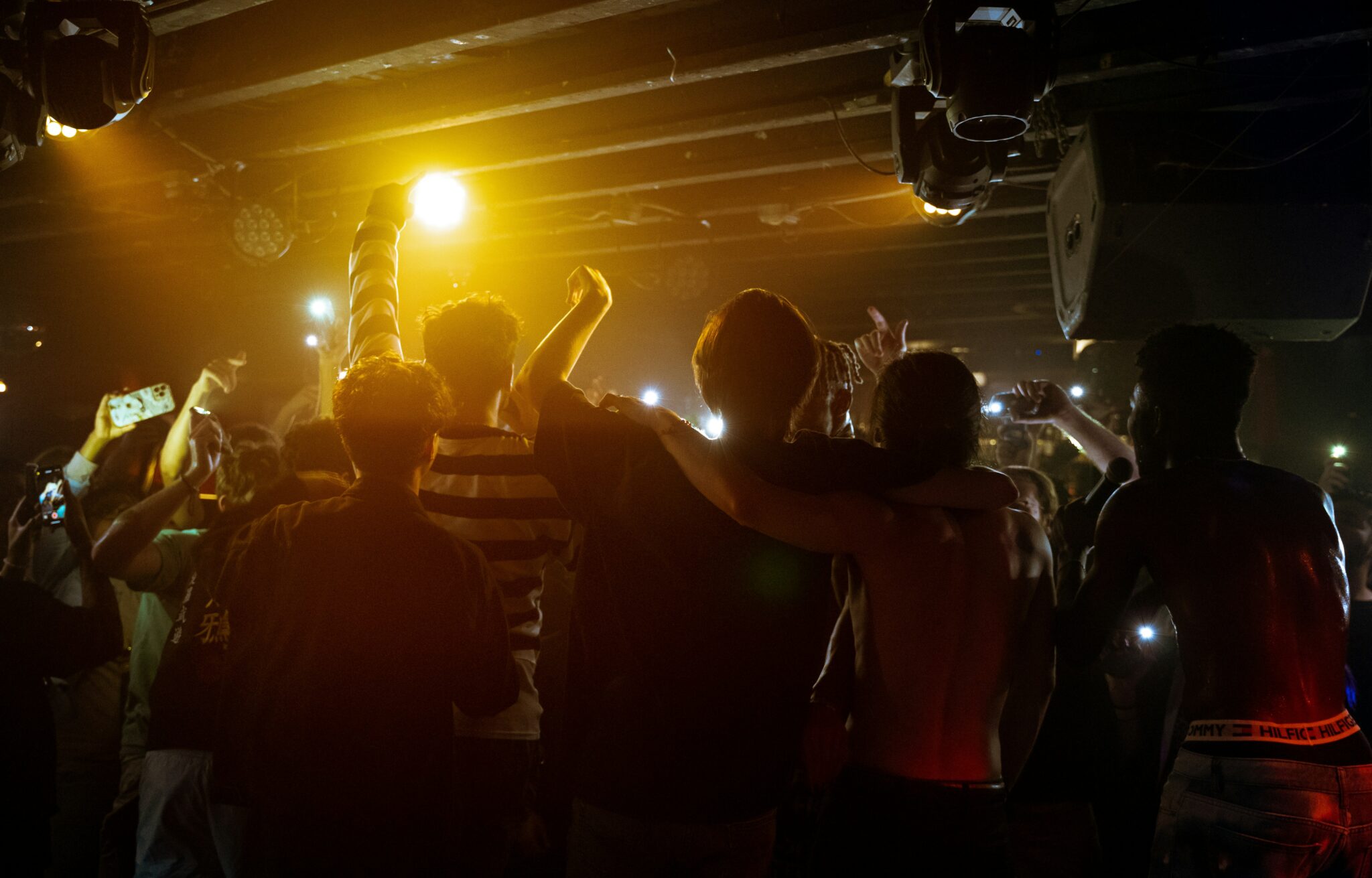 Διασκέδαση με… παράταση: Αυτό είναι το εορταστικό ωράριο των κέντρων αναψυχής