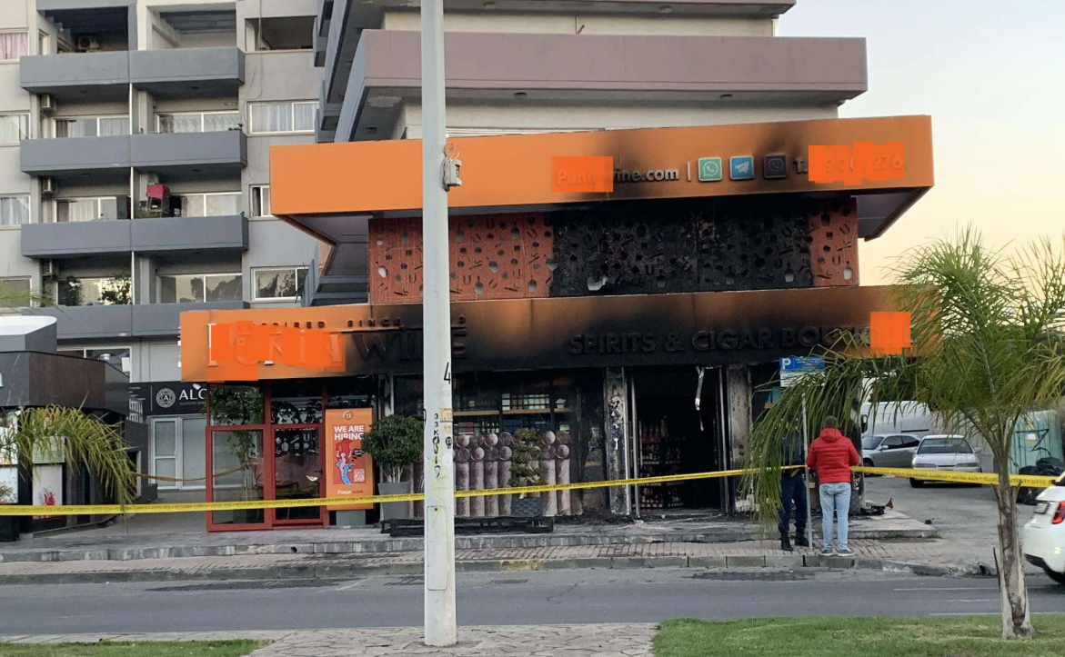 Πρώτα του έκαψαν τα οχήματα, μετά την κάβα: Είχε δεχθεί απειλές ο Ρώσος επιχειρηματίας που έγινε ξανά στόχος εμπρηστών