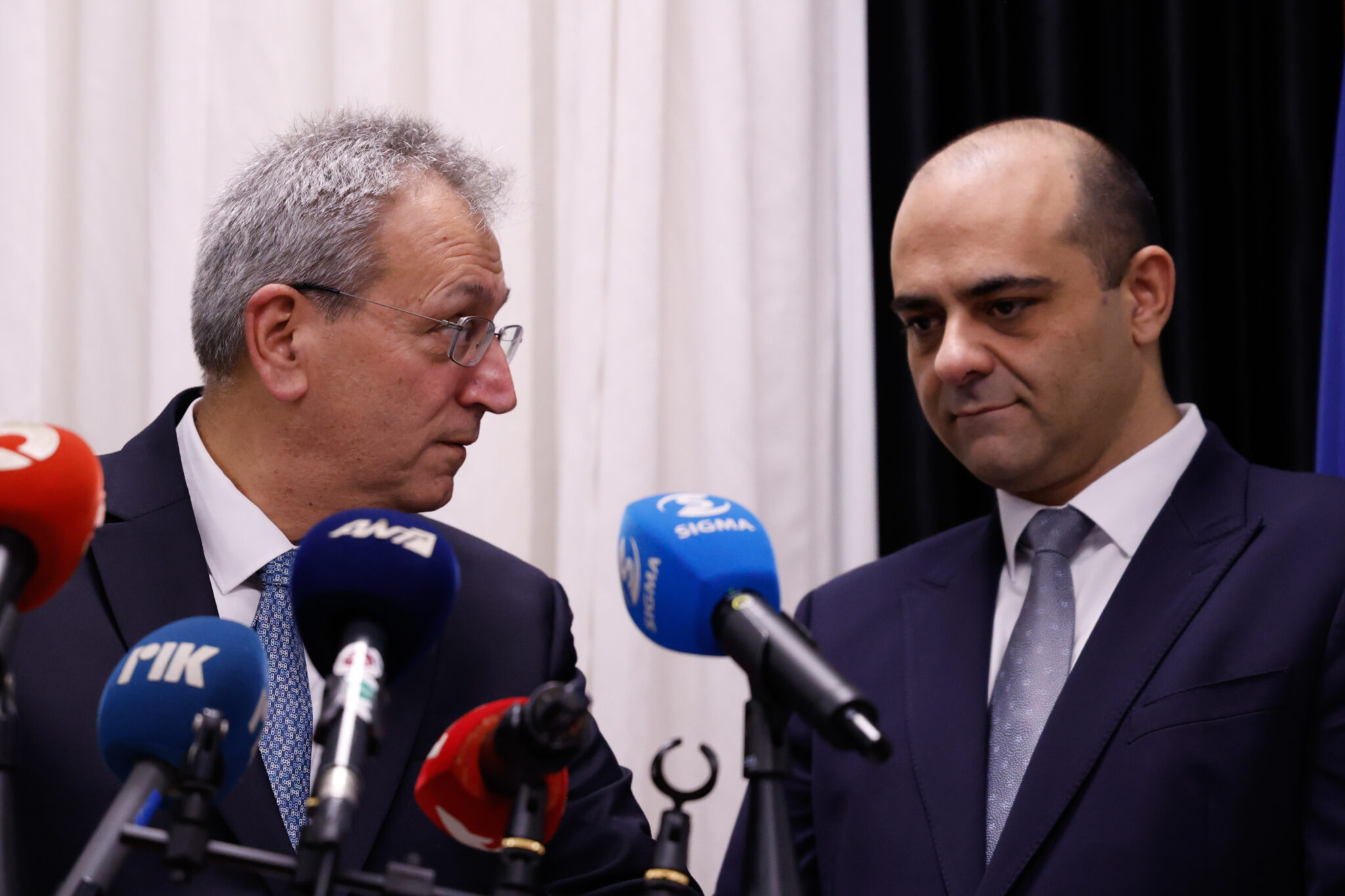 Ούτε πάνω, ούτε κάτω από €1,125: Ο νέος ΥΠΕΡΓ δεν έχει αποφασίσει ακόμη για τον Εθνικό Κατώτατο Μισθό