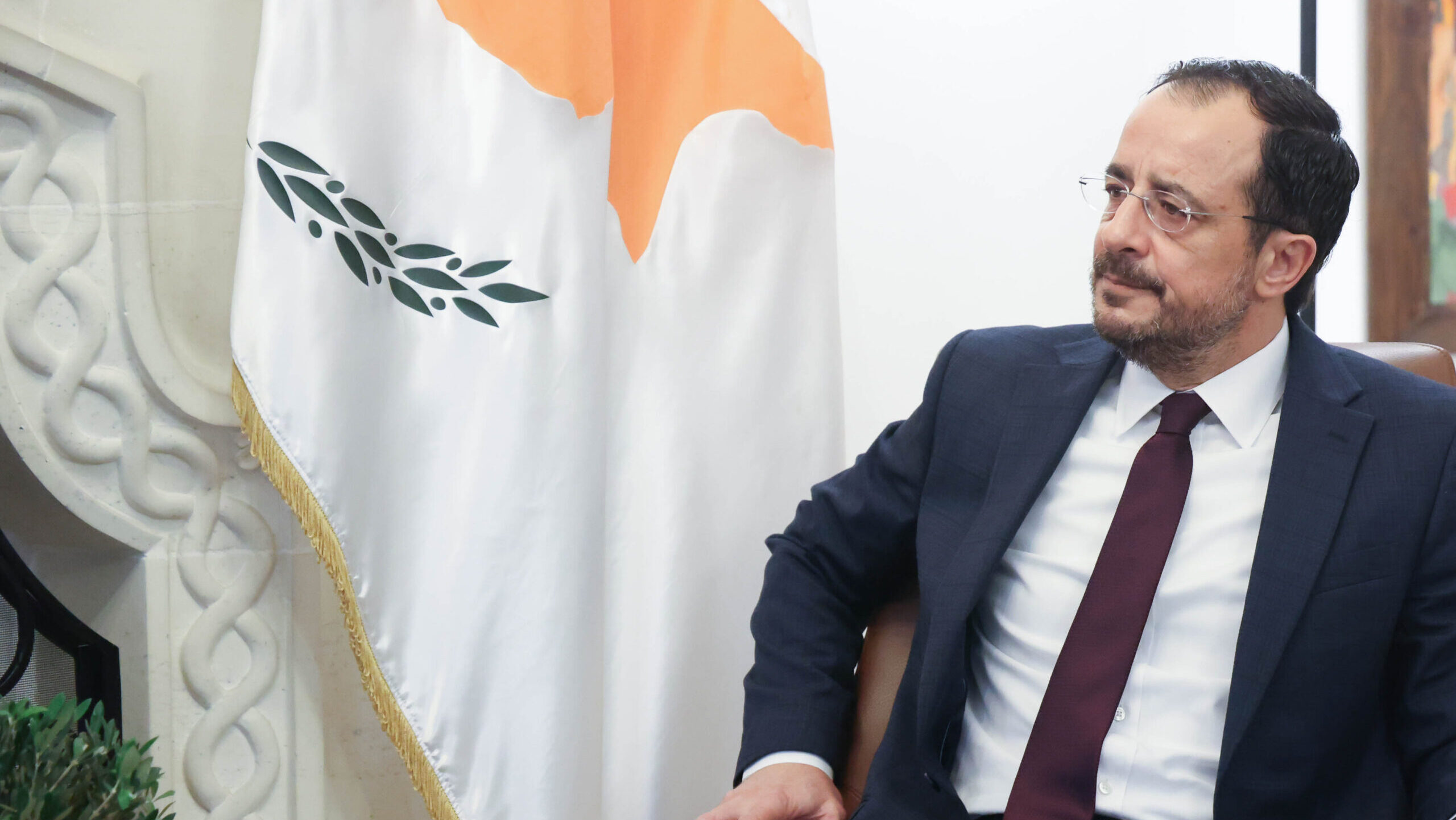 Ηλεκτρική διασύνδεση: Δεν έχει ενημέρωση ο ΠτΔ για διακοπή συμβολαίων από τη γαλλική Nexans