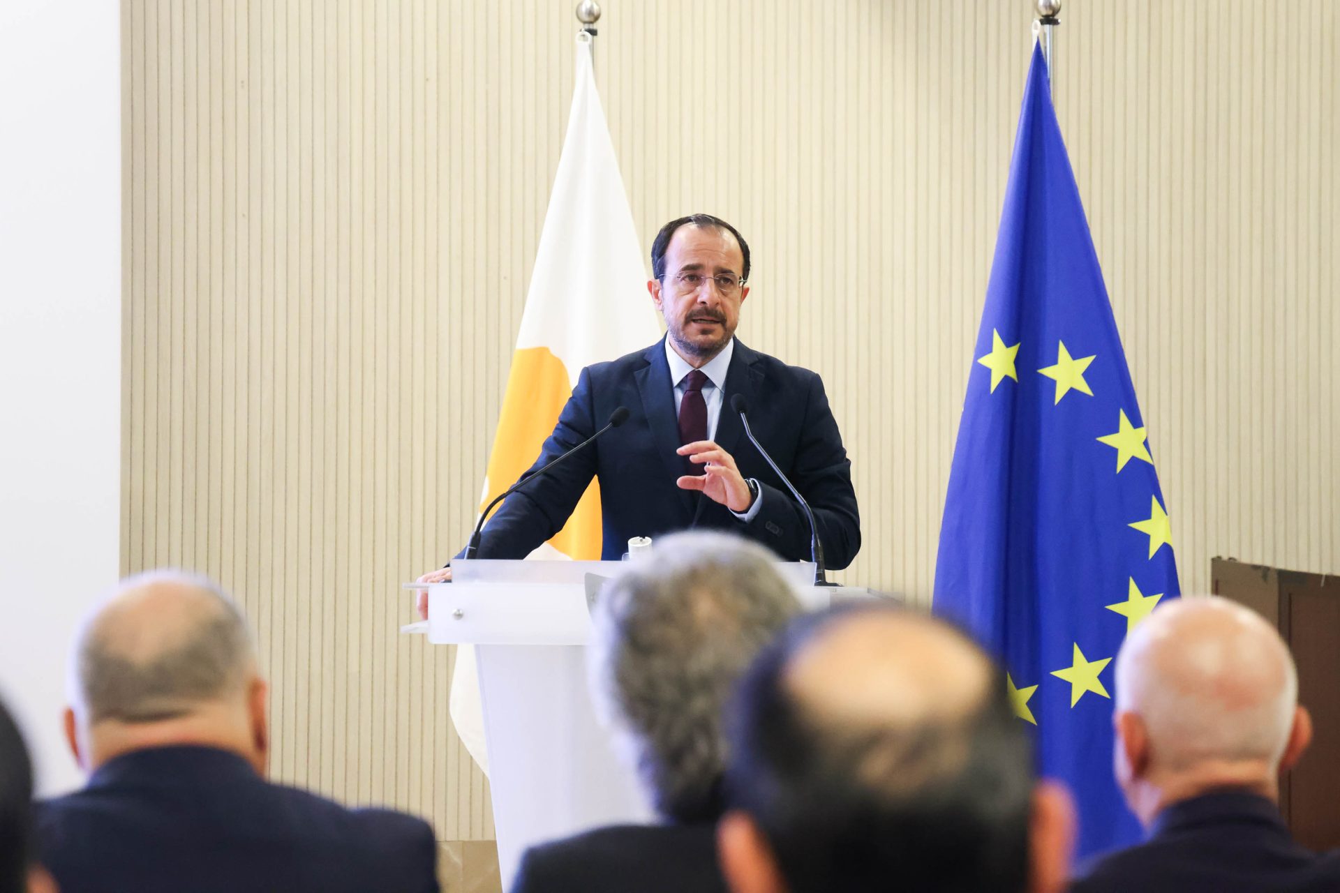 ΠτΔ: Τρεις διακρατικές συμφωνίες που ενισχύουν τις ξένες επενδύσεις στη χώρα θα υπογράψει η ΚΔ