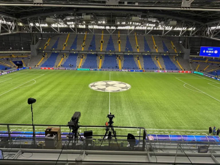 «Μποϊκοτάζ» από τους οπαδούς της Καϊράτ – Λιγοστοί στο ματς με τον Ολυμπιακό