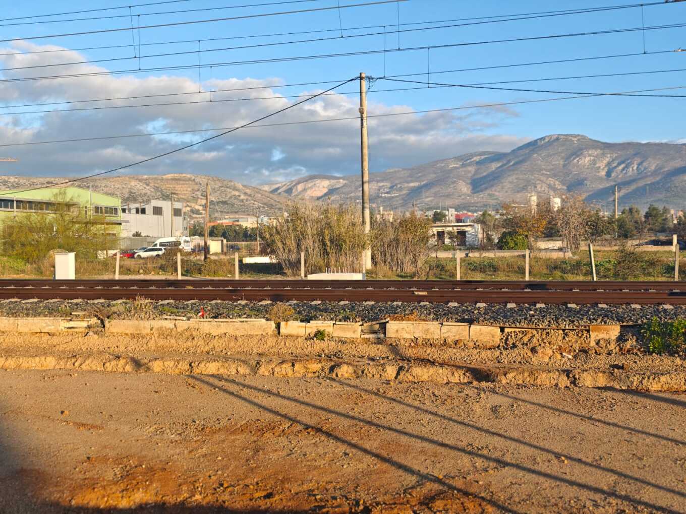 Τραγωδία στα Άνω Λιόσια: Νεκρός άνδρας που παρασύρθηκε από συρμό του Προαστιακού