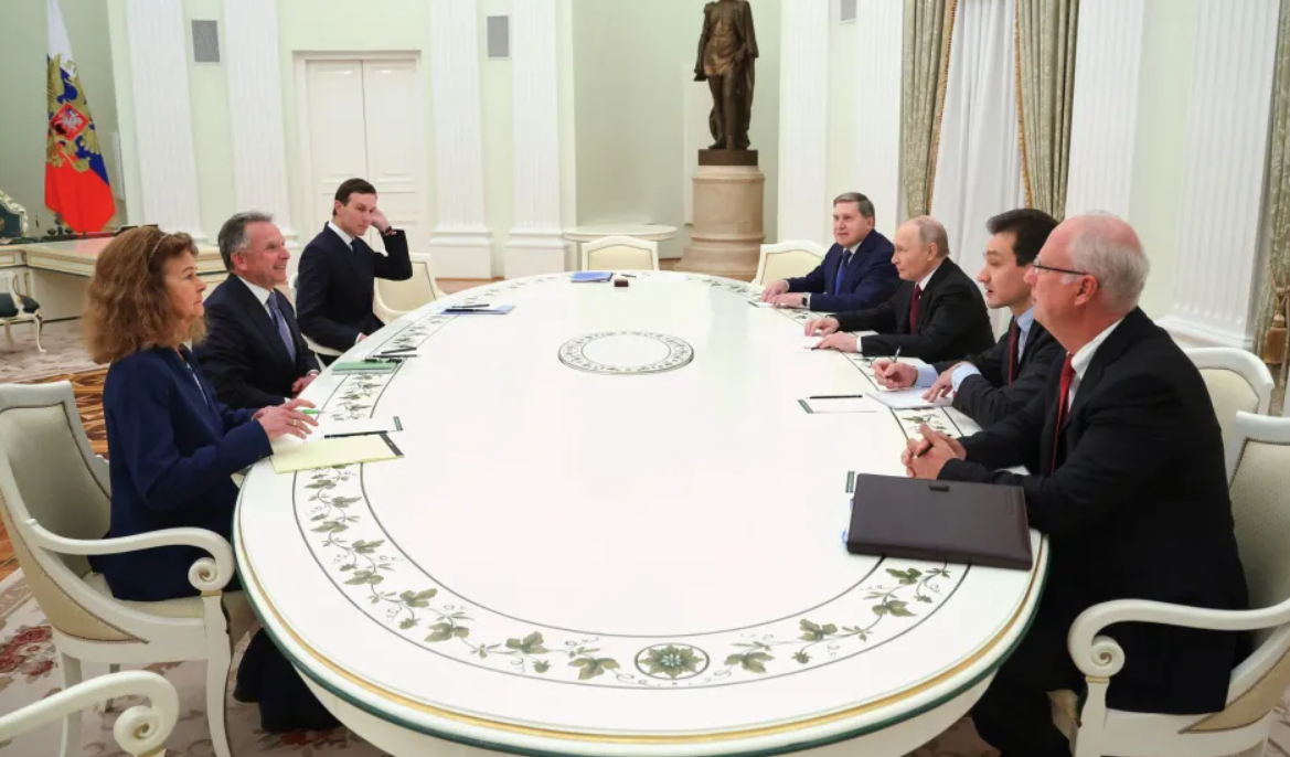 Sky News: Ο Πούτιν θέλει να επιστρέψει στο σχέδιο των 28 σημείων για την Ουκρανία