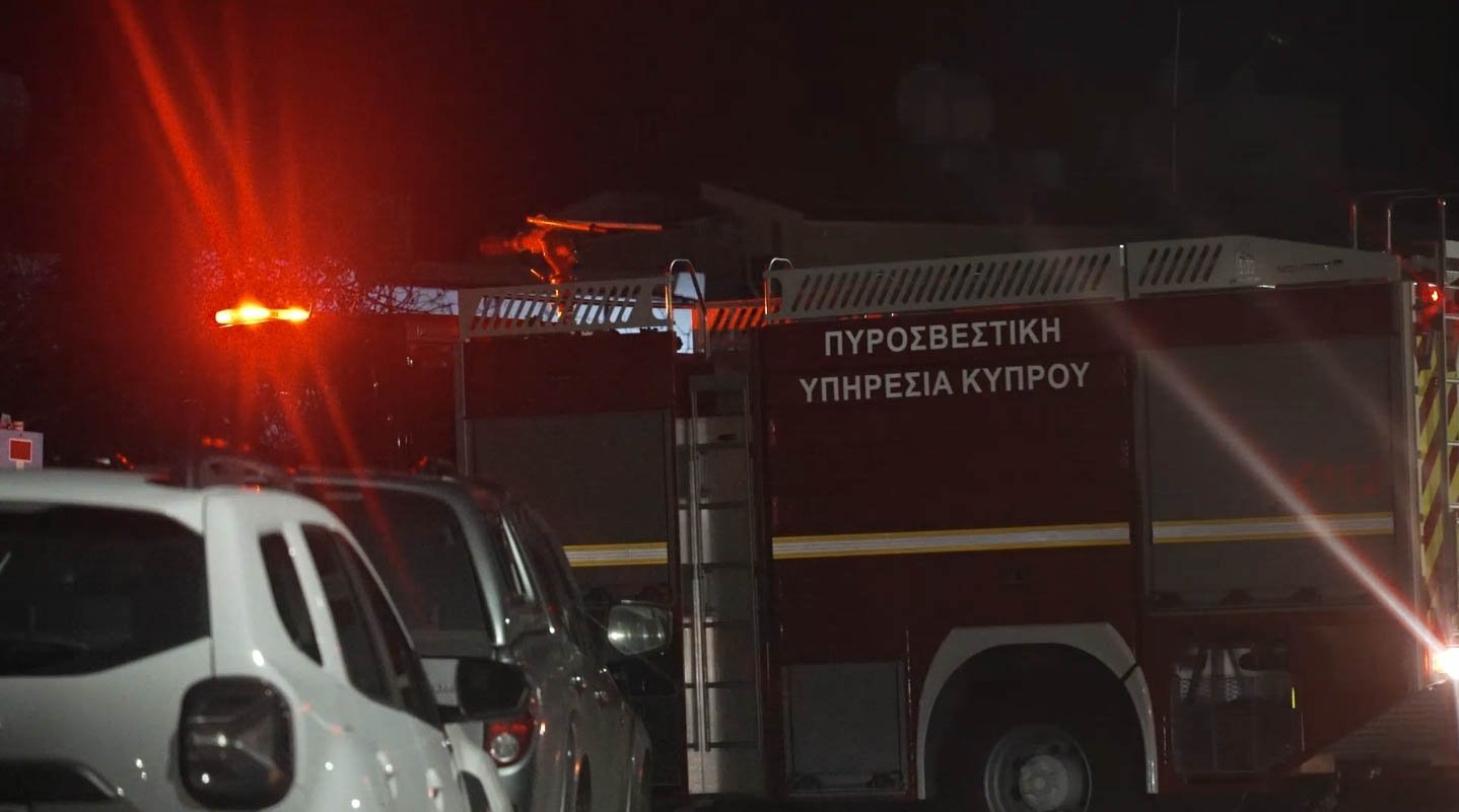 Περιορίστηκε η πυρκαγιά στη Λεμεσό: Φόβοι για αναζωπυρώσεις, ισχυροί άνεμοι στην περιοχή