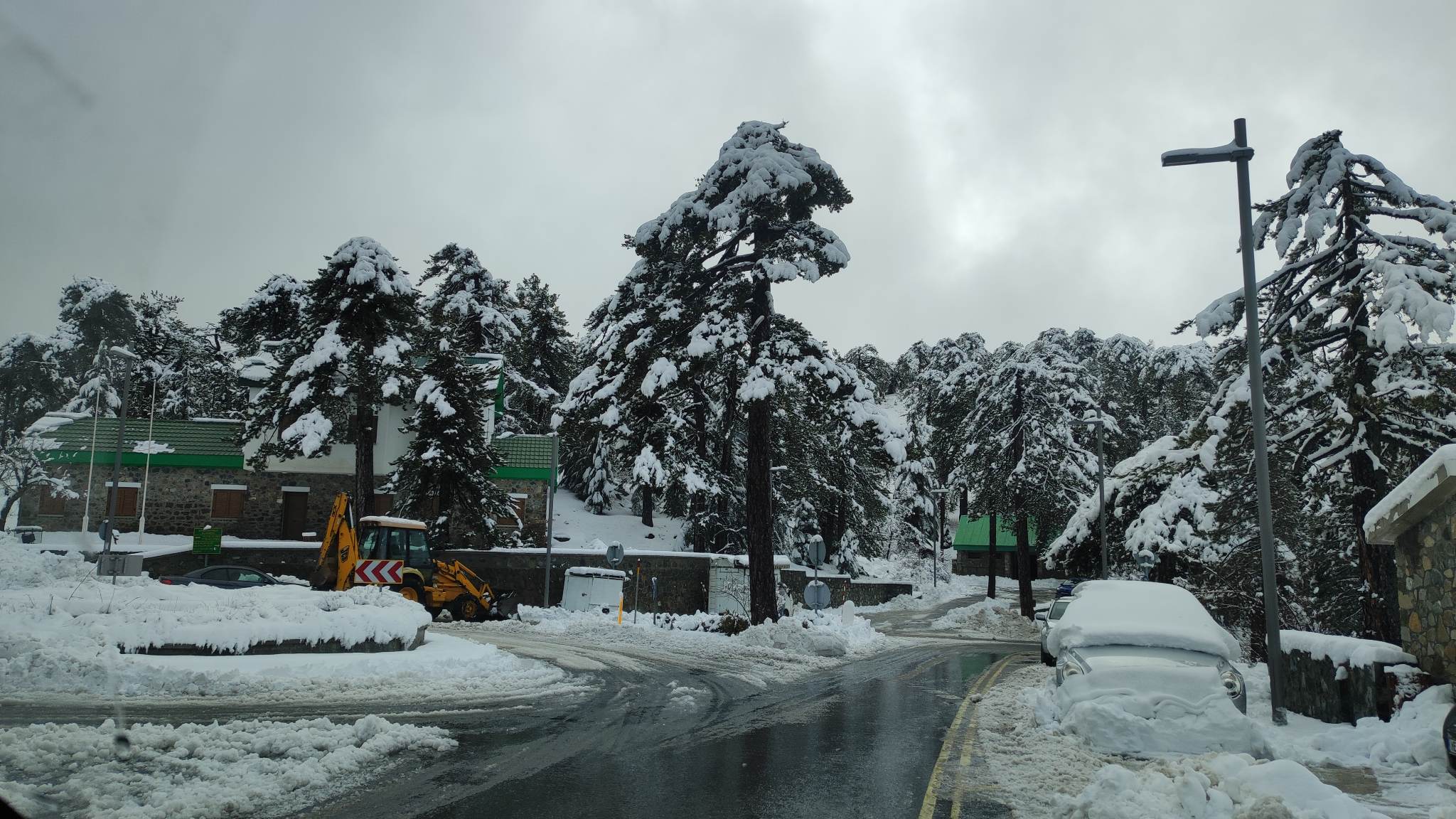 Προ των πυλών η κακοκαιρία «Byron»: Φέρνει χιόνια, βροχές, καταιγίδες κι ισχυρά μποφόρ