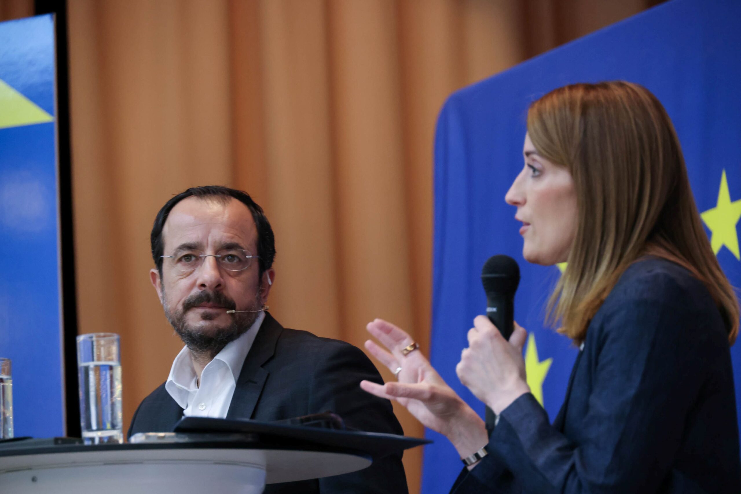 &Mu;έ&tau;&sigma;&omicron;&lambda;&alpha;: &Iota;&delta;&iota;&alpha;ί&tau;&epsilon;&rho;&eta; &alpha;&nu;&alpha;&phi;&omicron;&rho;ά &kappa;&alpha;&iota; &epsilon;ύ&sigma;&eta;&mu;&alpha; &sigma;&tau;&eta;&nu; &Kappa;&upsilon;&pi;&rho;&iota;&alpha;&kappa;ή &Pi;&rho;&omicron;&epsilon;&delta;&rho;ί&alpha; &alpha;&pi;ό &tau;&iota;&sigmaf; &Beta;&rho;&upsilon;&xi;έ&lambda;&lambda;&epsilon;&sigmaf;