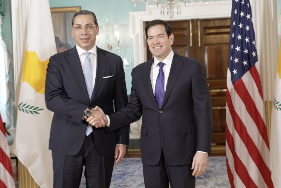 &Nu;έ&omicron; &tau;&eta;&lambda;&epsilon;&phi;ώ&nu;&eta;&mu;&alpha; &Eta;&Pi;&Alpha; &sigma;&tau;&eta; &Lambda;&epsilon;&upsilon;&kappa;&omega;&sigma;ί&alpha;: &Tau;&iota; &epsilon;ί&pi;&alpha;&nu; &Kappa;ό&mu;&pi;&omicron;&sigmaf; &kappa;&alpha;&iota; &Rho;&omicron;ύ&mu;&pi;&iota;&omicron;