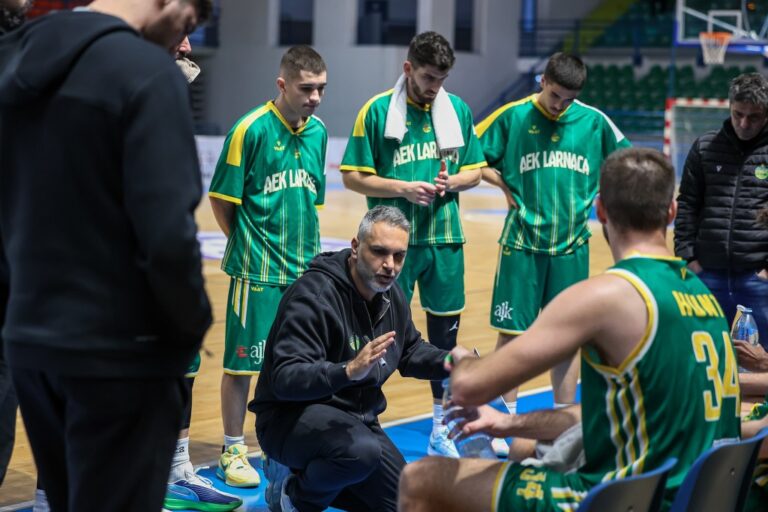 ECOMMBX Basket League: Πέρασε από το Παραλίμνι η ΑΕΚ