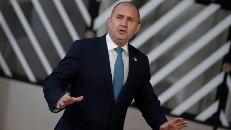 Παραιτήθηκε ο πρόεδρος Ράντεφ της Βουλγαρίας