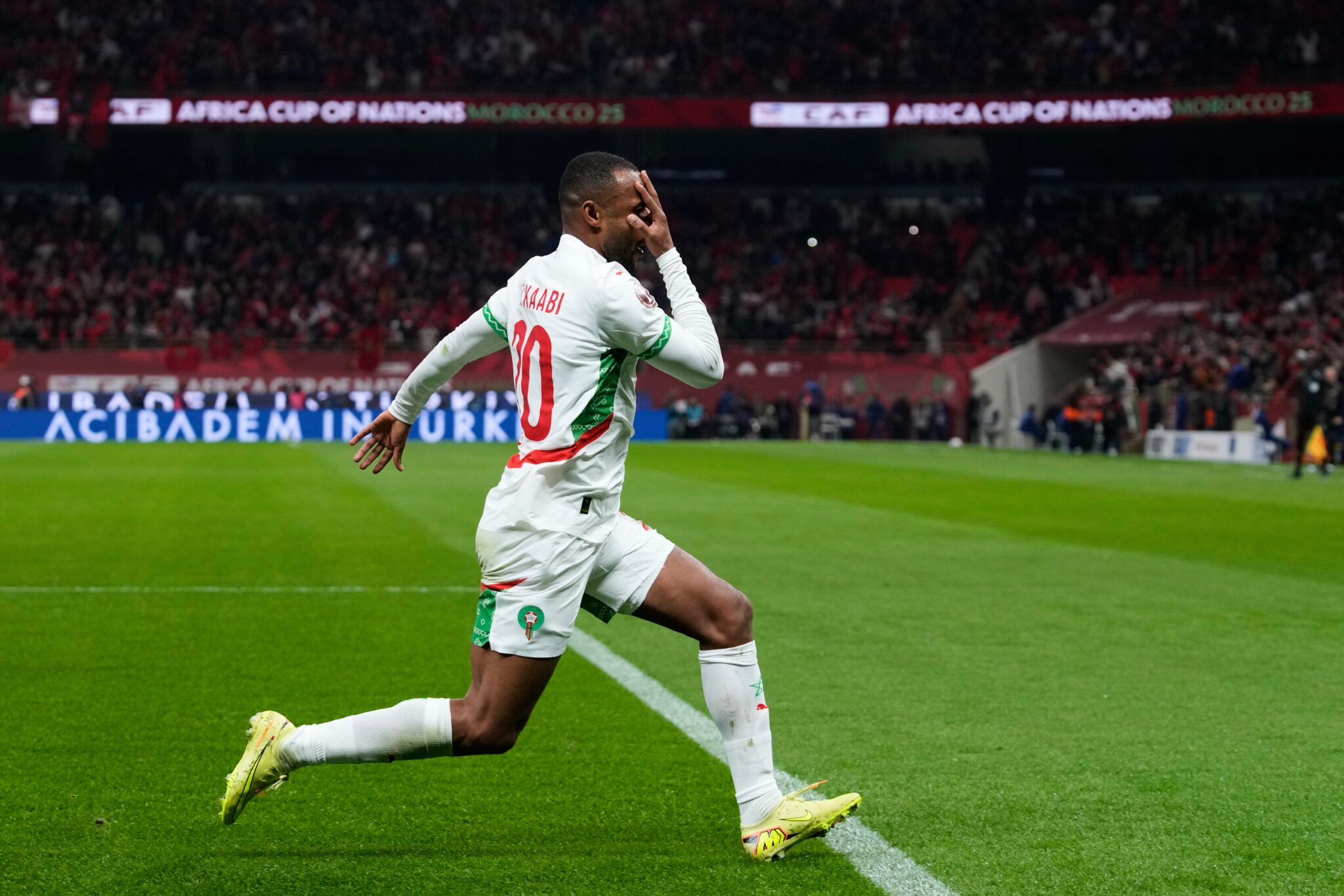 Στο πλευρό του Ελ Κααμπί ο Ολυμπιακός: «Καλή επιτυχία Αγιούμπ στον αποψινό τελικό»