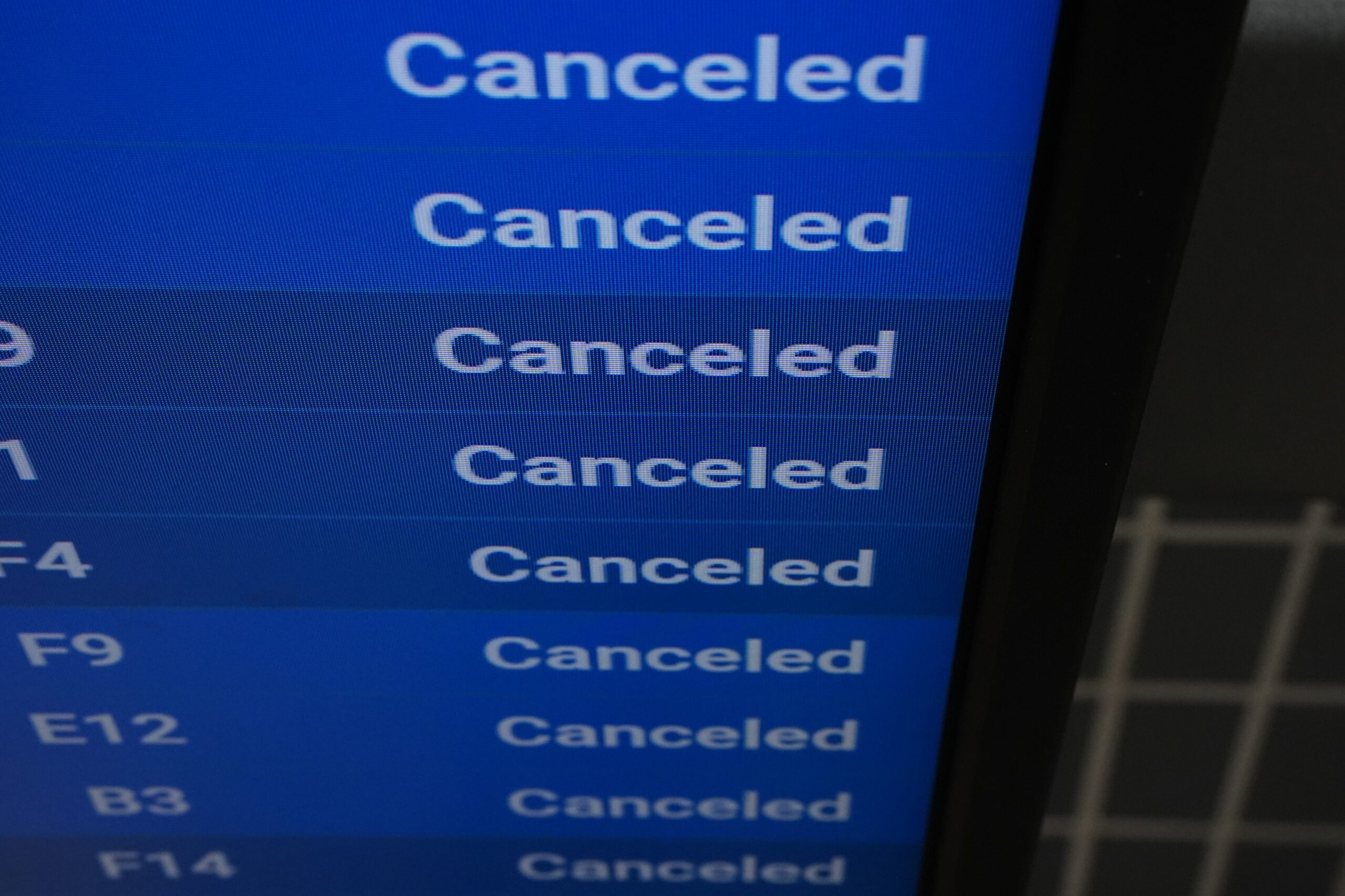 &Delta;&iota;&kappa;&alpha;&iota;ώ&mu;&alpha;&tau;&alpha; &epsilon;&pi;&iota;&beta;&alpha;&tau;ώ&nu;: &Tau;&omicron; &Epsilon;&Kappa; &psi;&eta;&phi;ί&zeta;&epsilon;&iota; &pi;&epsilon;&rho;&alpha;&iota;&tau;έ&rho;&omega; &beta;&epsilon;&lambda;&tau;ί&omega;&sigma;&eta; &kappa;&alpha;&iota; &epsilon;&nu;ί&sigma;&chi;&upsilon;&sigma;&eta;