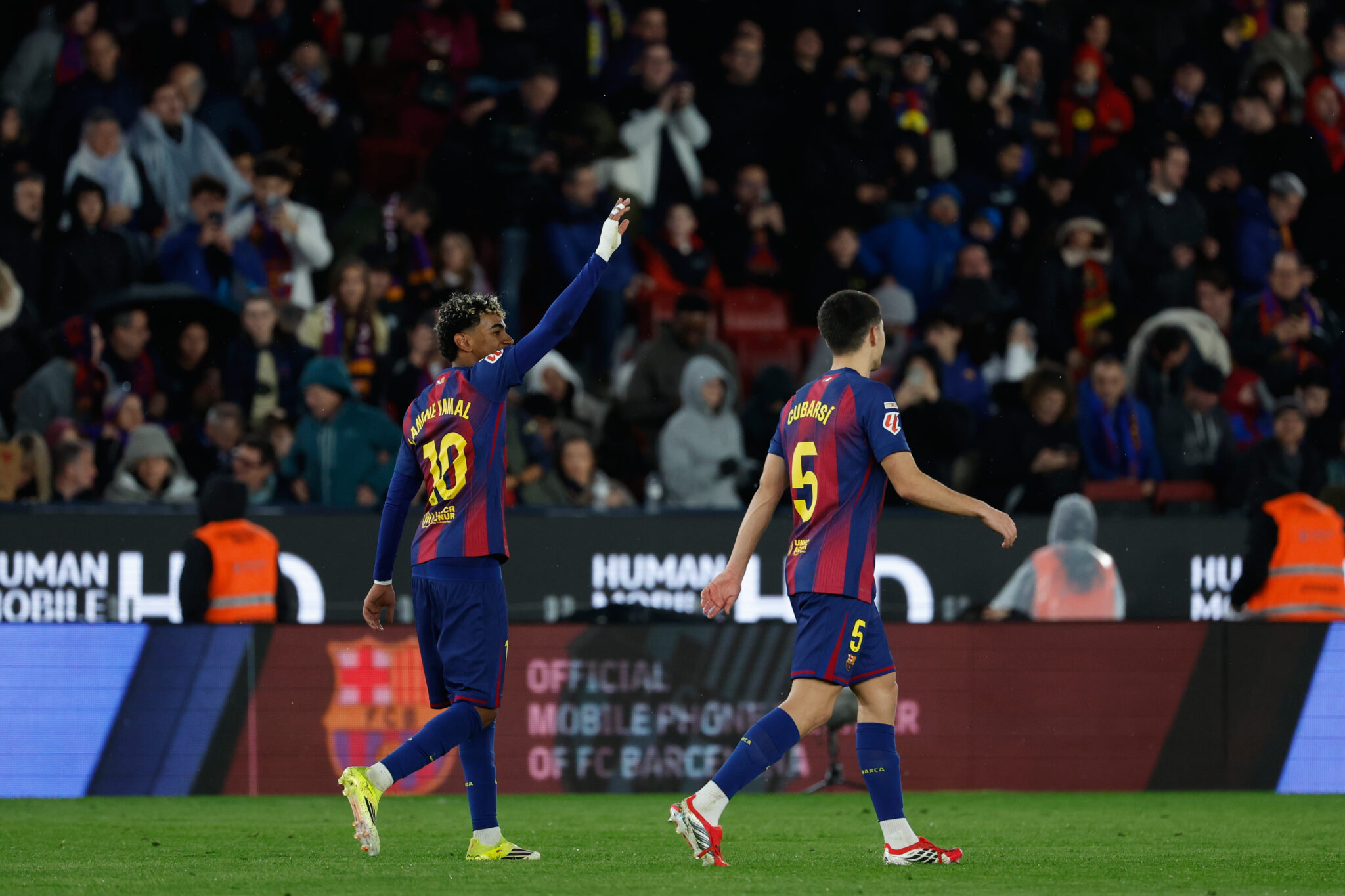 Κυρίαρχη για ένα ημίχρονο η Μπαρσελόνα και παραμονή στην κορυφή