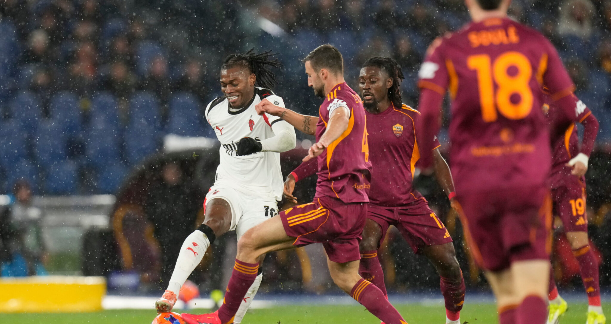 Η Ρόμα έκανε χαρούμενη την Ίντερ και πήρε το λιγότερο που άξιζε από το ντέρμπι με τη Μίλαν