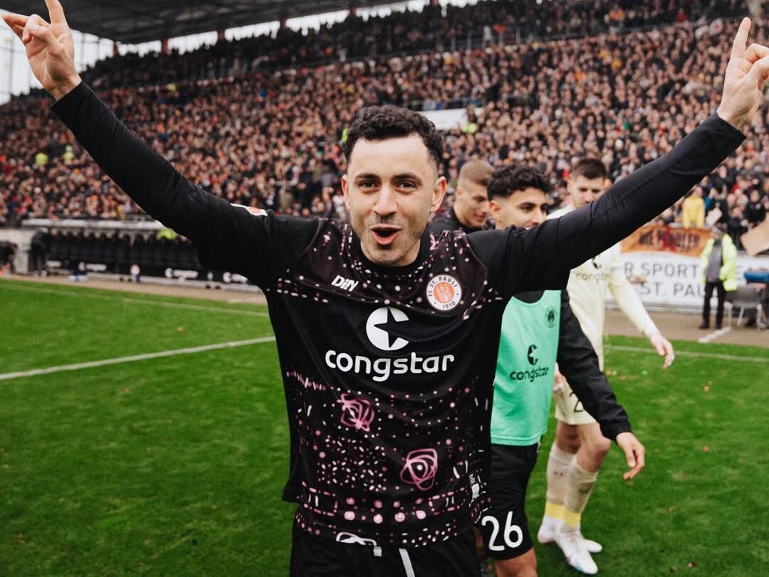 «Σε συζητήσεις με την ΑΕΚ ο Σάλιακας»