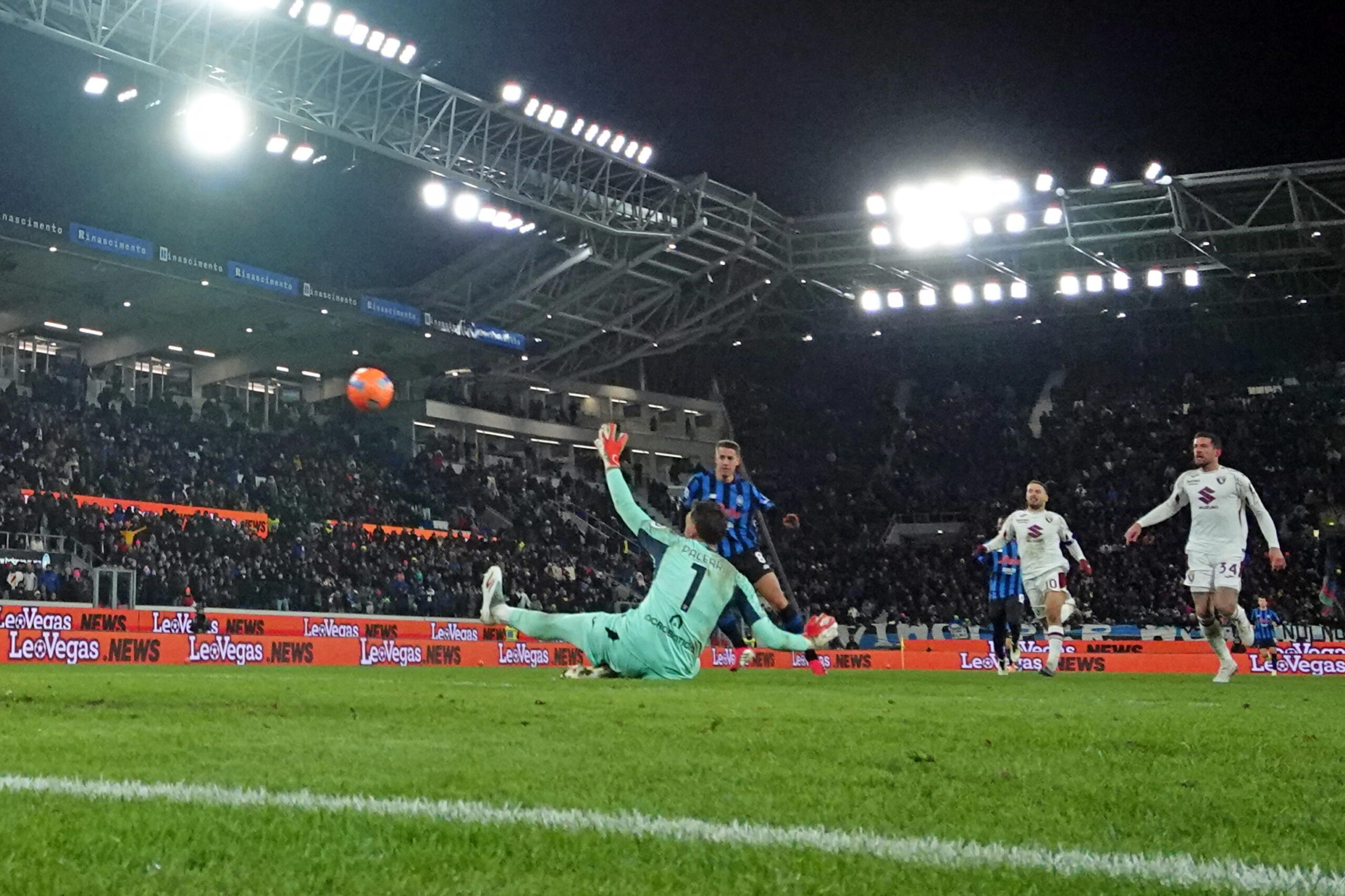 Όσο μπορεί… γεμίζει το σακούλι η Πίζα, πήρε βαθμό και από την Αταλάντα (ΒΙΝΤΕΟ)