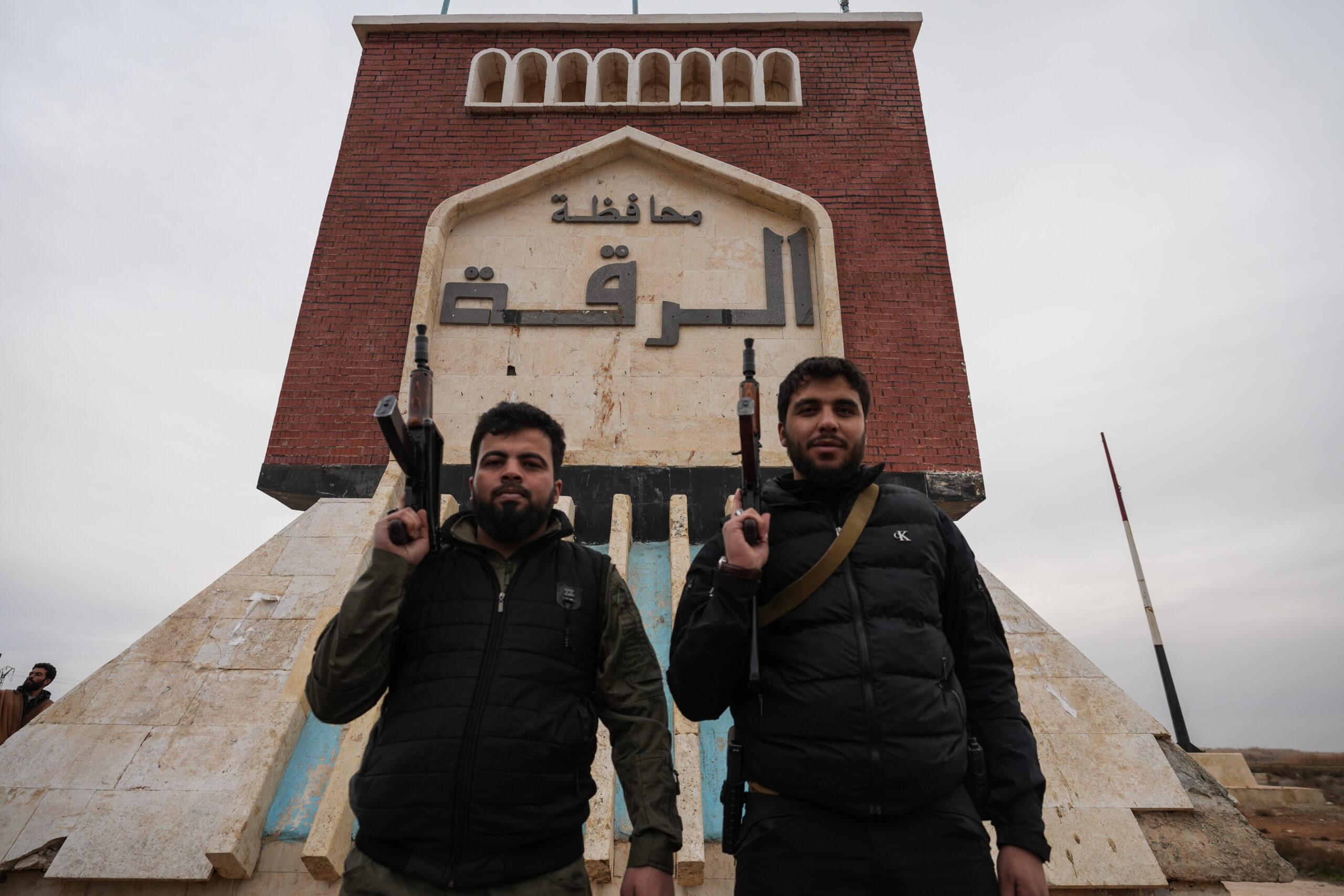 Μαίνονται οι μάχες στη βόρεια Συρία