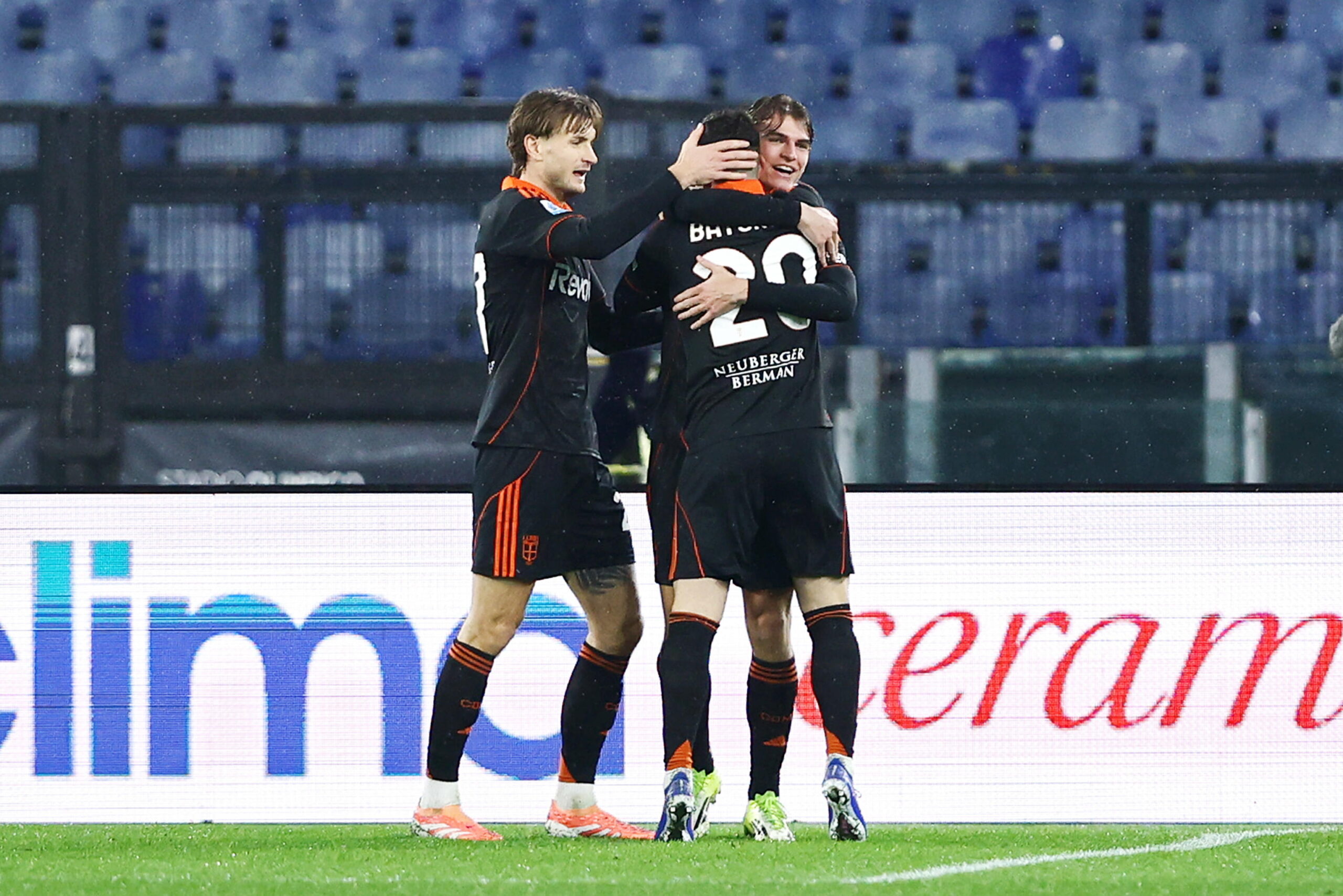 Ονειρική Κόμο, διέλυσε τη Λάτσιο