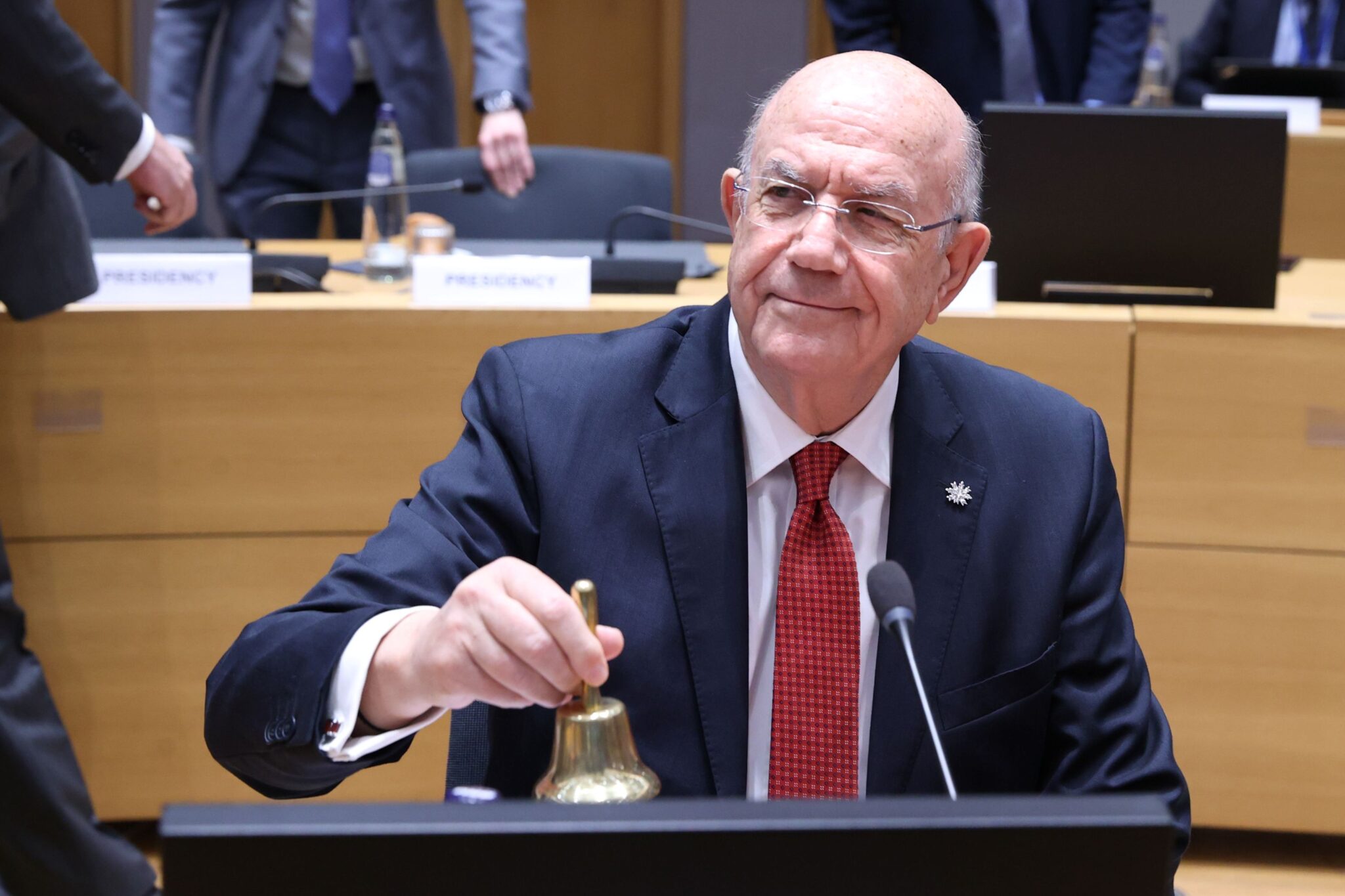 Διαδικασία υπερβολικού ελλείμματος ανοίγει το ECOFIN