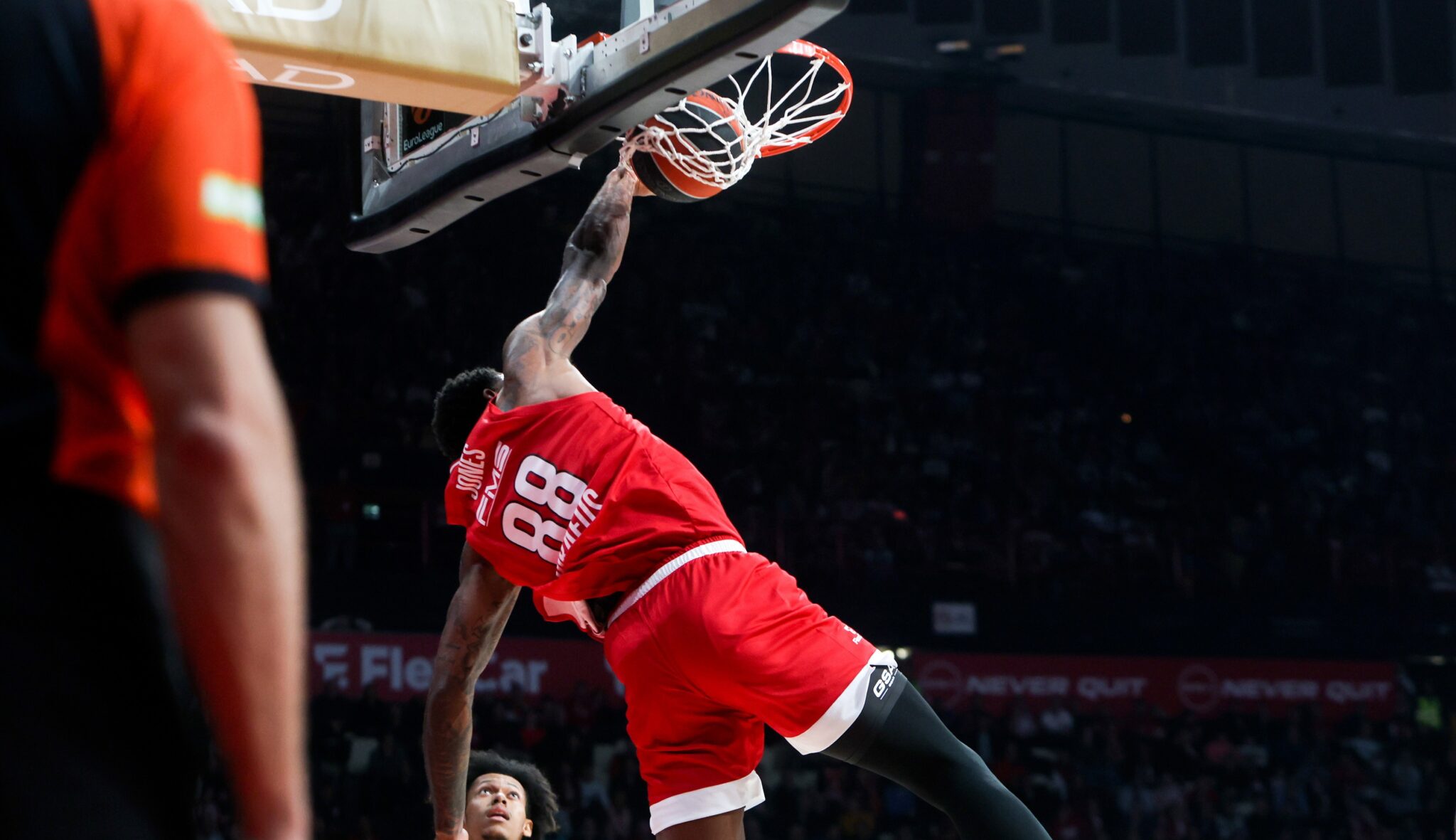 Προπονήθηκαν Τζόουνς και Μιλουτίνοφ – Πρώτη για Τζόζεφ, εκτός ακόμη ο Νιλικίνα