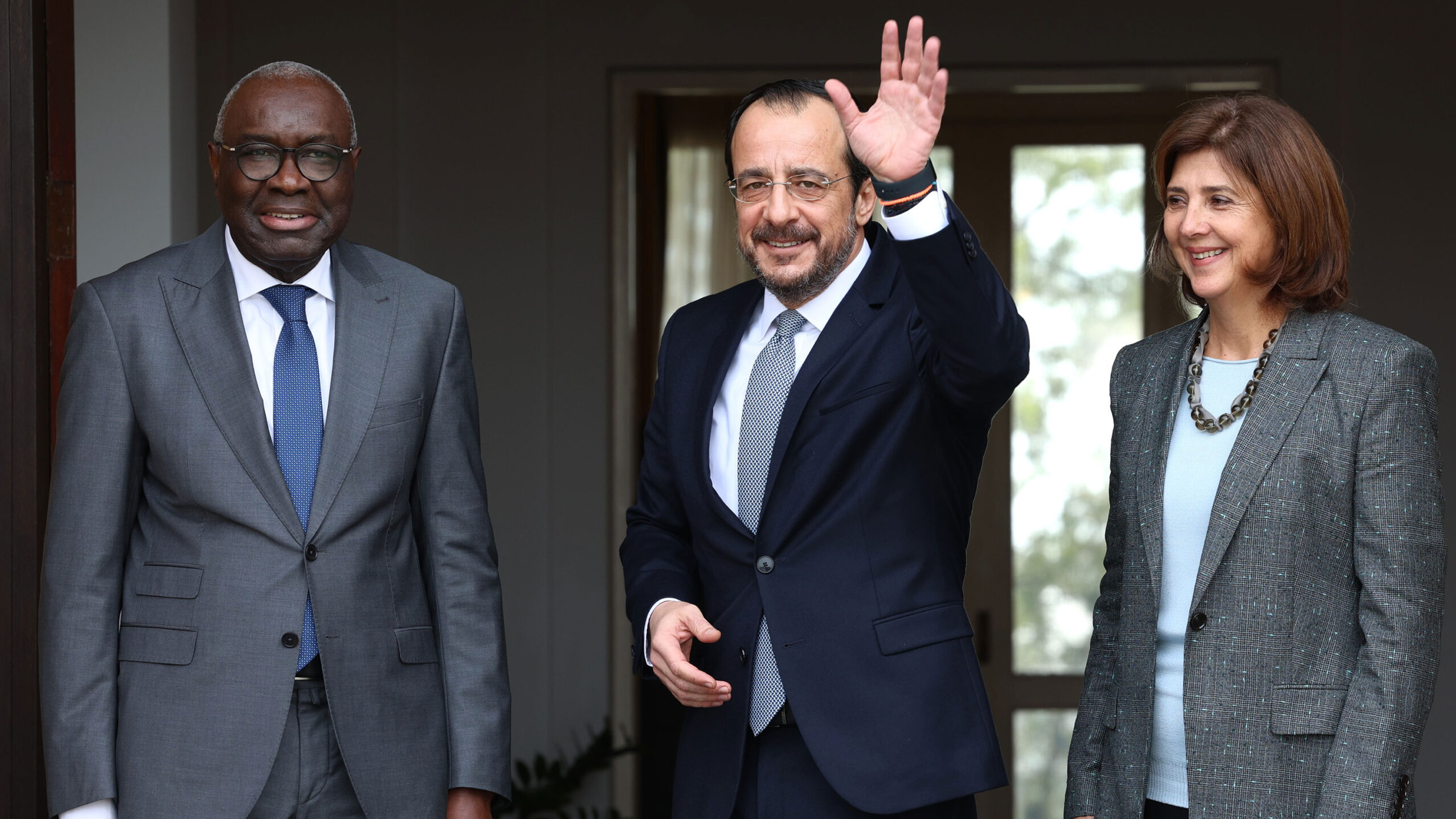 &Kappa;&upsilon;&pi;&rho;&iota;&alpha;&kappa;ό &mu;&epsilon; &chi;&alpha;&mu;&eta;&lambda;έ&sigmaf; &pi;&rho;&omicron;&sigma;&delta;&omicron;&kappa;ί&epsilon;&sigmaf;