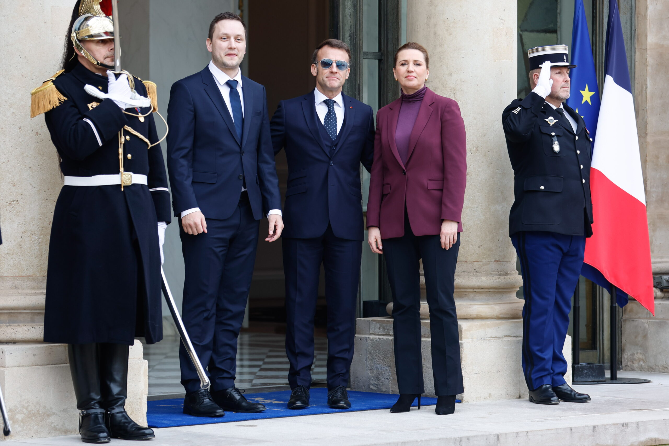 Μακρόν: Η Γαλλία υπέρ εδαφικής ακεραιότητας και ανεξαρτησίας Δανίας και Γροιλανδίας