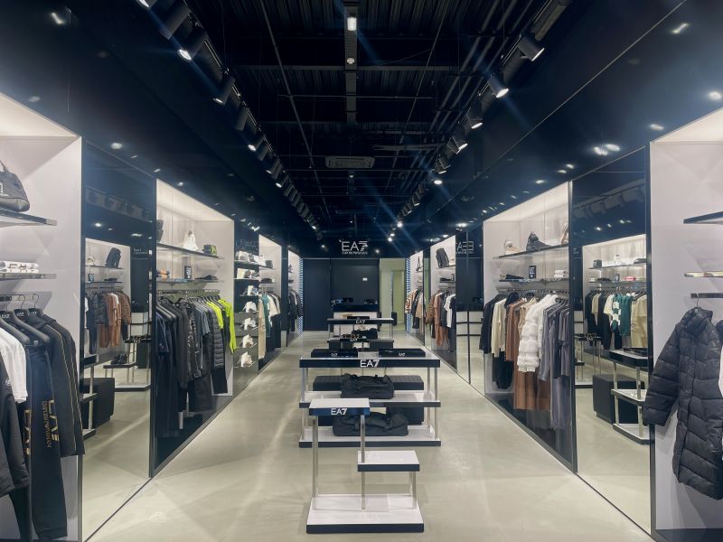 Ά&nu;&omicron;&iota;&xi;&epsilon; &tau;&iota;&sigmaf; &pi;ύ&lambda;&epsilon;&sigmaf; &tau;&omicron;&upsilon; &tau;&omicron; EMPORIO ARMANI EA7 &sigma;&tau;&omicron; Nicosia Mall