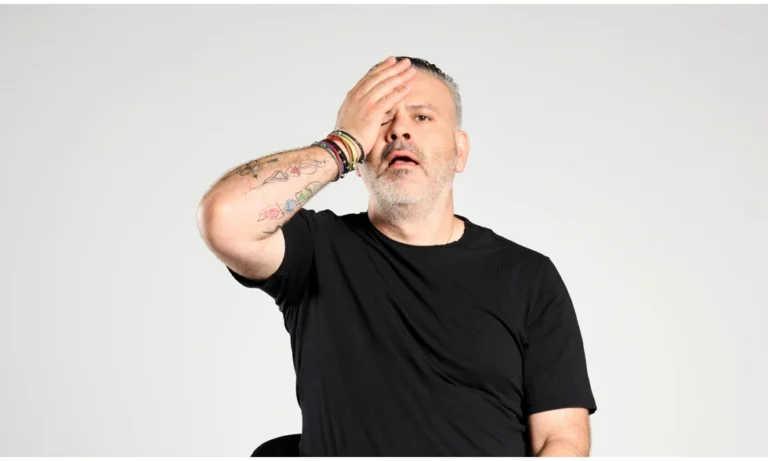 Λούης Πατσαλίδης: Στα χιόνια με την κόρη του και έναν… διαφορετικό χιονάνθρωπο (ΒΙΝΤΕΟ)