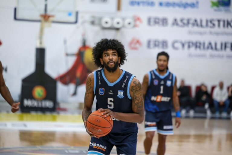 Ανατροπή στην τέταρτη περίοδο και νίκη του Απόλλωνα επί της Ένωσης