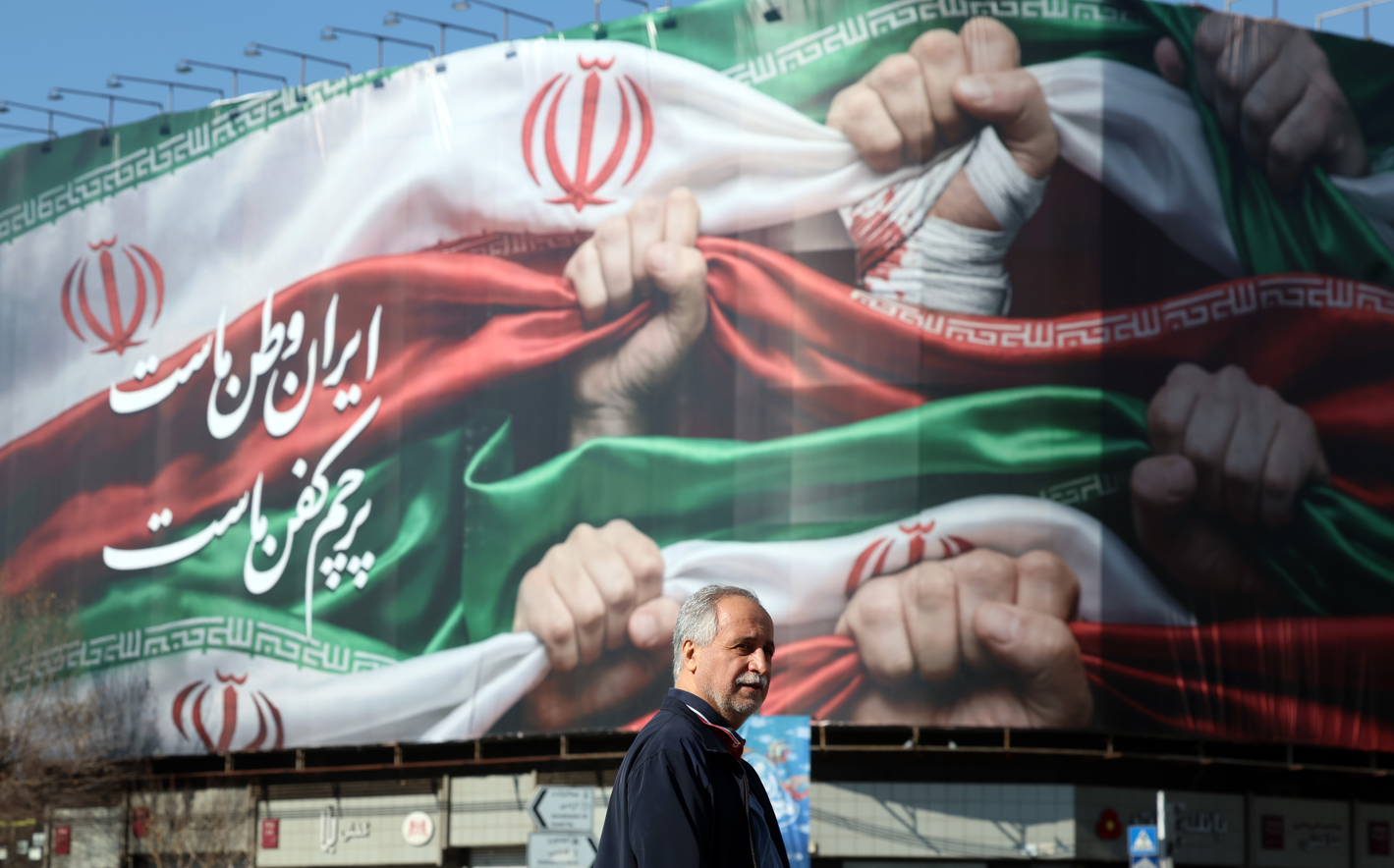 Πόλεμος, διπλωματία ή εξέγερση: Τα σενάρια για το μέλλον του Ιράν μετά τις απειλές Τραμπ