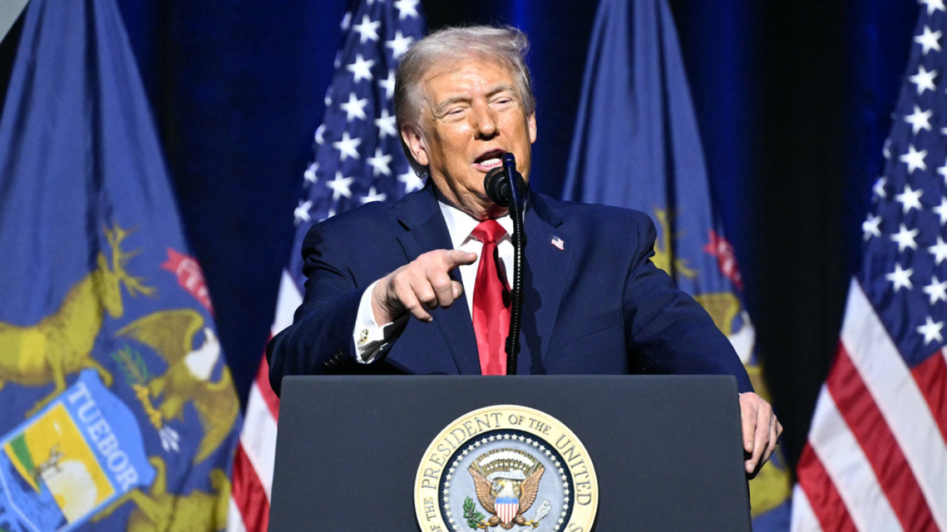 Απειλεί ο Τραμπ: Θα το πληρώσουν πολύ ακριβά όσοι σκοτώνουν διαδηλωτές στο Ιράν