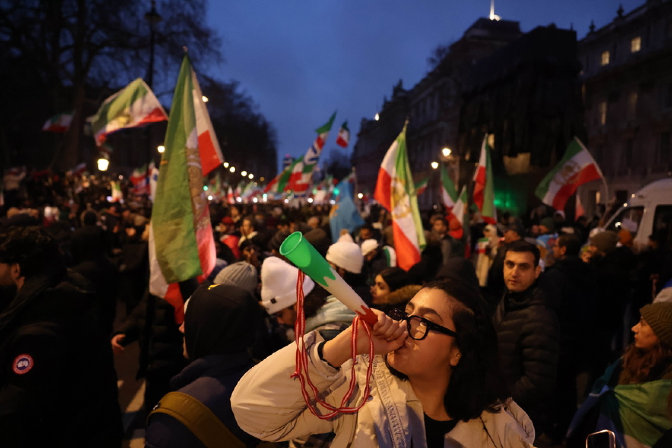 Πλήγμα των ΗΠΑ στο Ιράν εντός 24 ωρών βλέπουν Ευρωπαίοι