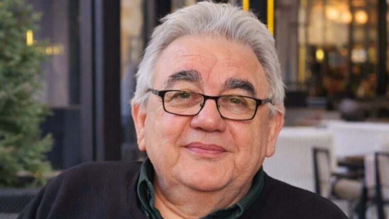 «Χαρισματικός άνθρωπος, ξεχωριστή φυσιογνωμία»: Θρηνεί το κυπριακό θέατρο για την απωλεια του Κώστα Καυκαρίδη