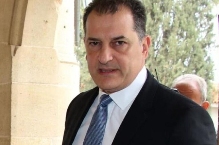 Ο επιχειρηματίας, Γιώργος Λακκοτρύπης