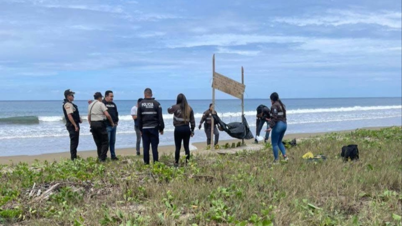 Φρίκη στον Ισημερινό: Πέντε ανθρώπινα κεφάλια κρεμασμένα σε τουριστική παραλία με απειλητικό μήνυμα