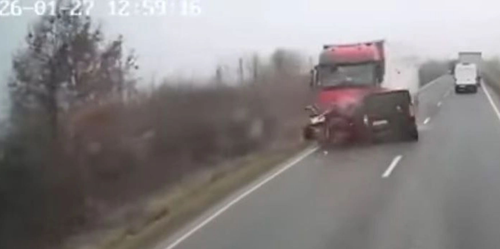 Πολύνεκρο τροχαίο με οπαδούς του ΠΑΟΚ στη Ρουμανία: Σοκαριστικό βίντεο από τη σφοδρή σύγκρουση