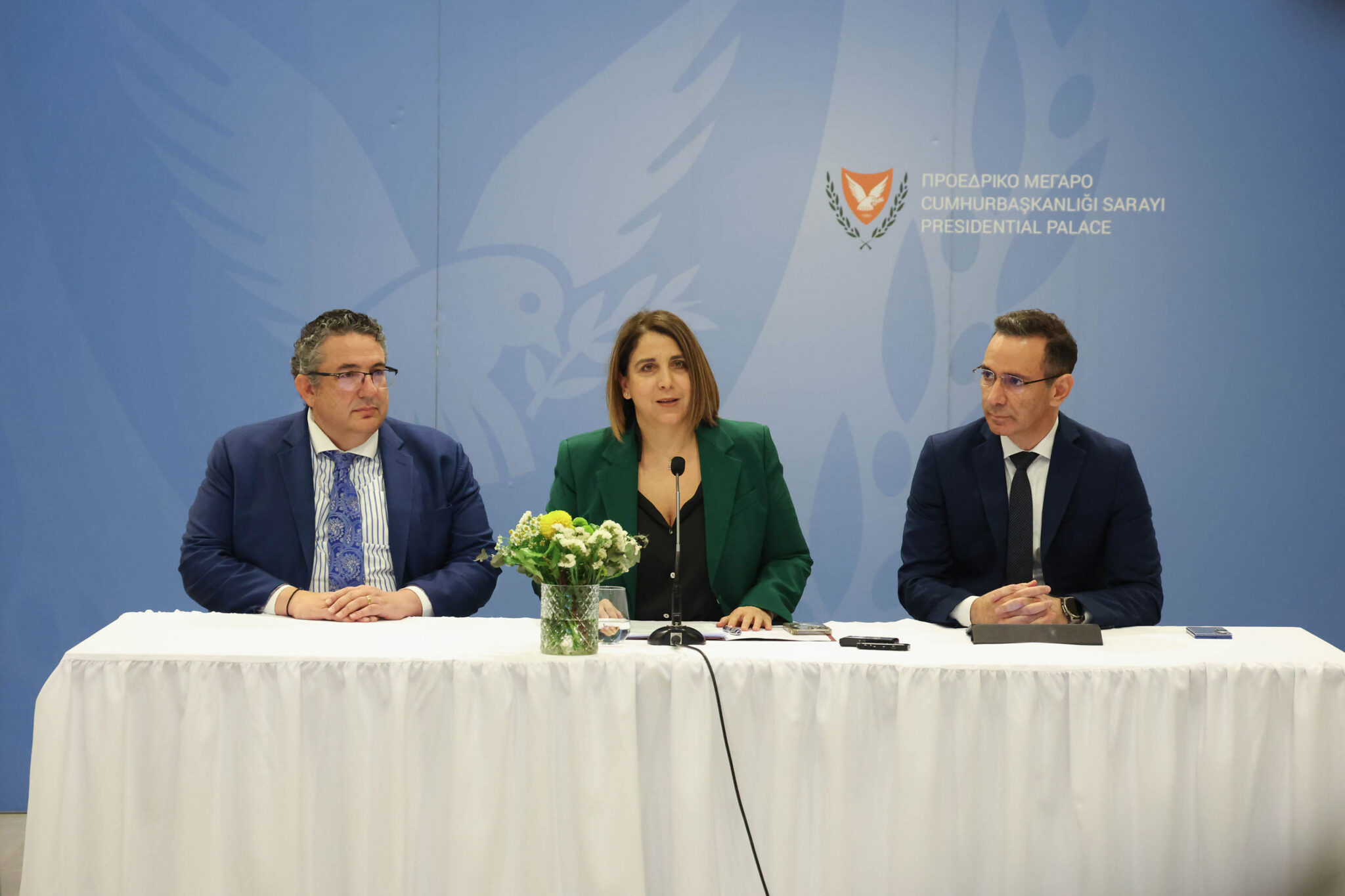 Πική για βίντεο: Η κυβέρνηση απορρίπτει κατηγορηματικά κάθε υπόνοια παράνομης ή παράτυπης δραστηριότητας