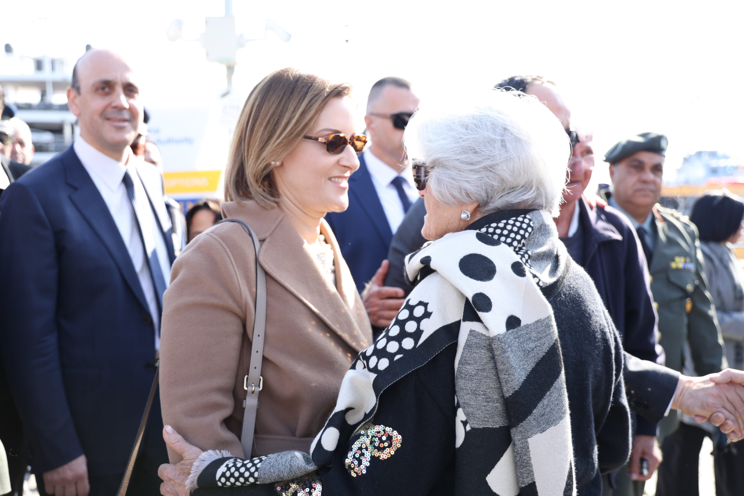 &Mu;&epsilon;&lambda;&epsilon;&tau;ά &tau;&eta;&nu; &epsilon;&pi;&iota;&sigma;&tau;&omicron;&lambda;ή &Tau;&sigma;&iota;&kappa;&kappa;ί&nu;&eta; &omicron; &nu;&omicron;&mu;&iota;&kappa;ό&sigmaf; &sigma;ύ&mu;&beta;&omicron;&upsilon;&lambda;&omicron;&sigmaf; &tau;&eta;&sigmaf; &Pi;&rho;ώ&tau;&eta;&sigmaf; &Kappa;&upsilon;&rho;ί&alpha;&sigmaf; &kappa;&alpha;&iota; &theta;&alpha; &zeta;&eta;&tau;ή&sigma;&epsilon;&iota; &sigma;&upsilon;&nu;ά&nu;&tau;&eta;&sigma;&eta; &mu;&epsilon; &tau;&omicron;&upsilon;&sigmaf; &delta;&iota;&kappa;&eta;&gamma;ό&rho;&omicron;&upsilon;&sigmaf; &tau;&eta;&sigmaf;