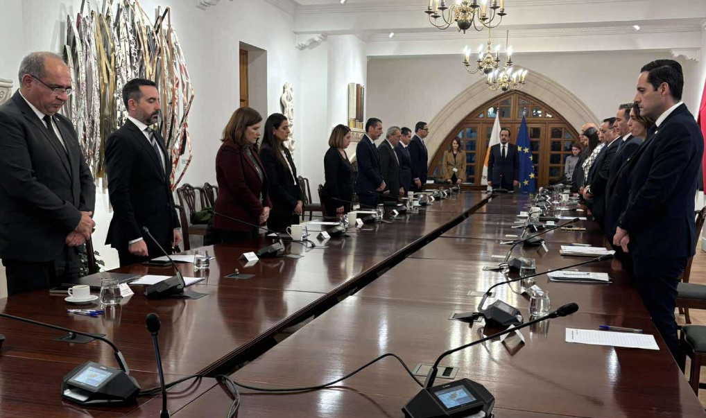 &Beta;&Iota;&Nu;&Tau;&Epsilon;&Omicron;: &Mu;&epsilon; &mu;&omicron;&nu;ό&lambda;&epsilon;&pi;&tau;&eta; &sigma;&iota;&gamma;ή &sigma;&tau;&eta; &mu;&nu;ή&mu;&eta; &tau;&omicron;&upsilon; &Gamma;&iota;ώ&rho;&gamma;&omicron;&upsilon; &Beta;&alpha;&sigma;&iota;&lambda;&epsilon;ί&omicron;&upsilon; &eta; έ&nu;&alpha;&rho;&xi;&eta; &tau;&omicron;&upsilon; έ&kappa;&tau;&alpha;&kappa;&tau;&omicron;&upsilon; &Upsilon;&pi;&omicron;&upsilon;&rho;&gamma;&iota;&kappa;&omicron;ύ