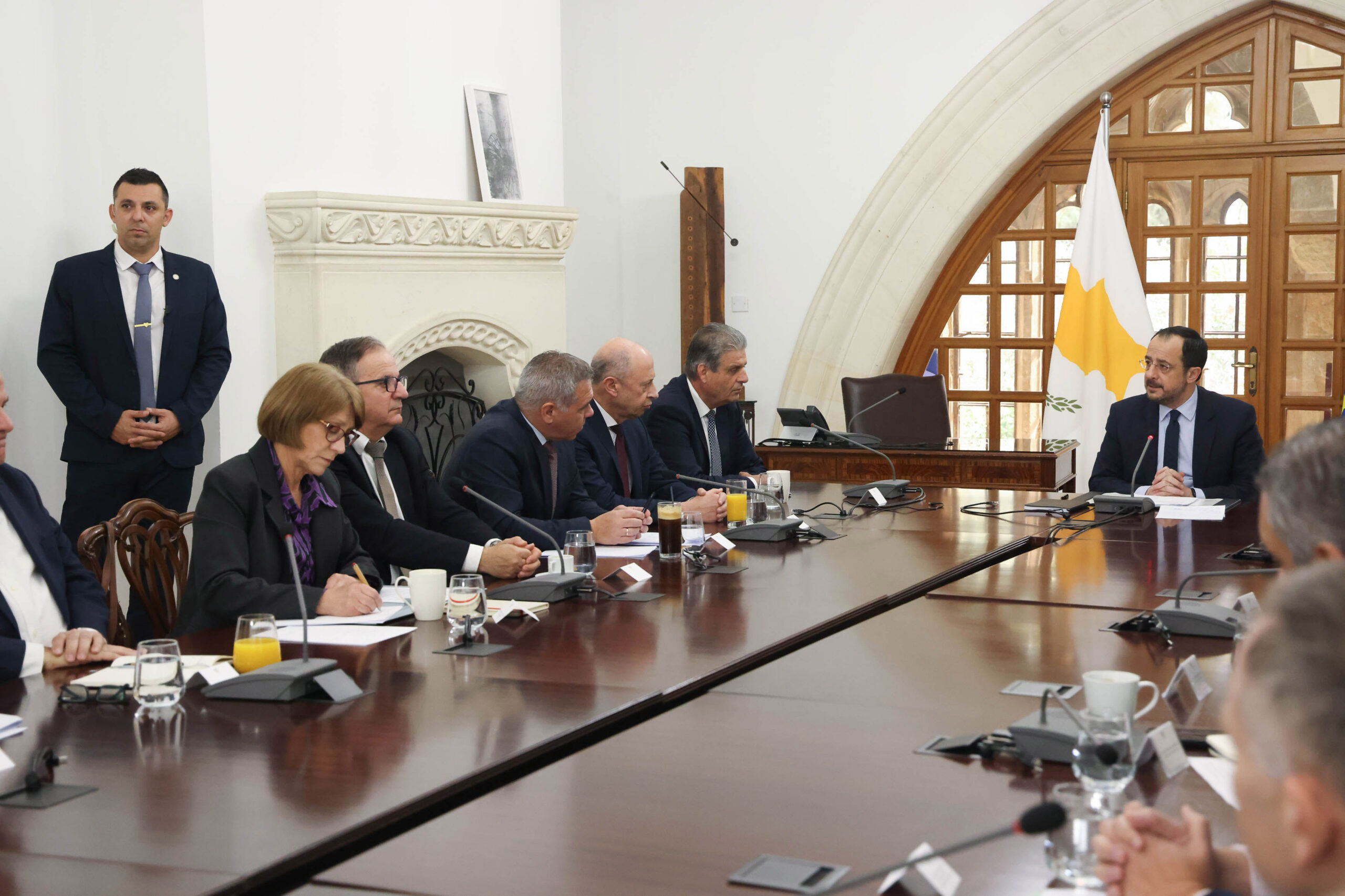 &Sigma;&upsilon;&nu;ά&nu;&tau;&eta;&sigma;&eta; &mu;&epsilon; &Pi;&tau;&Delta; &theta;έ&lambda;&omicron;&upsilon;&nu; &omicron;&iota; &sigma;&upsilon;&nu;&tau;&epsilon;&chi;&nu;ί&epsilon;&sigmaf;, &epsilon;&tau;&omicron;&iota;&mu;ά&zeta;&omicron;&upsilon;&nu; &upsilon;&pi;ό&mu;&nu;&eta;&mu;&alpha; &gamma;&iota;&alpha; &kappa;&alpha;&tau;ώ&tau;&alpha;&tau;&omicron; &kappa;&alpha;&iota; &sigma;&upsilon;&lambda;&lambda;&omicron;&gamma;&iota;&kappa;έ&sigmaf; &sigma;&upsilon;&mu;&beta;ά&sigma;&epsilon;&iota;&sigmaf;