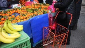 Αναστέλλεται η απεργία των λαϊκών αγορών 