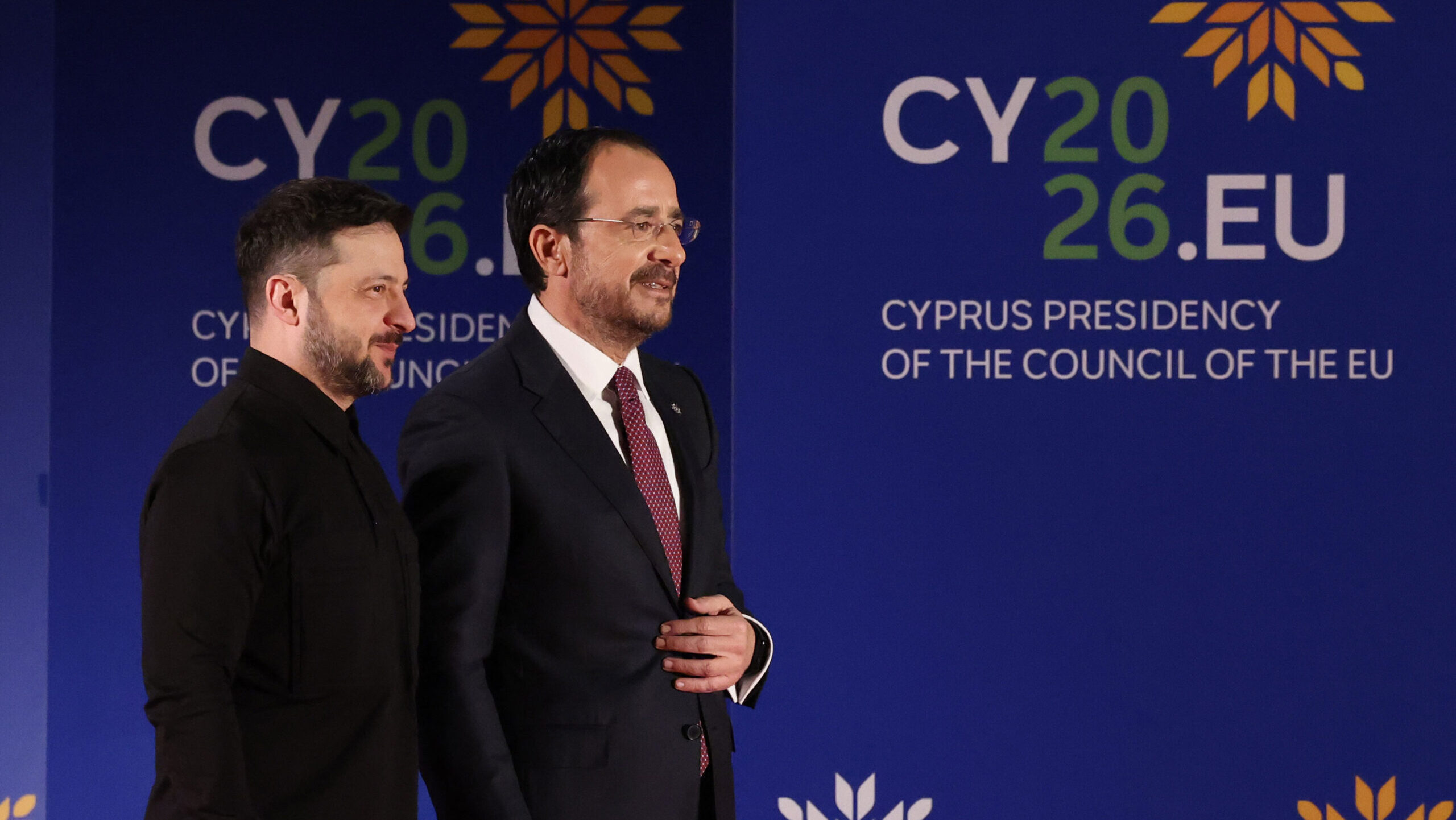 &Epsilon;&xi;έ&phi;&rho;&alpha;&sigma;&epsilon; &sigma;&epsilon;&beta;&alpha;&sigma;&mu;ό &sigma;&tau;&eta;&nu; &epsilon;&delta;&alpha;&phi;&iota;&kappa;ή &alpha;&kappa;&epsilon;&rho;&alpha;&iota;ό&tau;&eta;&tau;&alpha; &tau;&eta;&sigmaf; &Kappa;ύ&pi;&rho;&omicron;&upsilon; &omicron; &Beta;&omicron;&lambda;&omicron;&nu;&tau;&iota;&mu;ί&rho; &Zeta;&epsilon;&lambda;έ&nu;&sigma;&kappa;&iota;