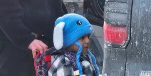 Δεν έχει όρια η ICE: Συνέλαβαν 5χρονο στη Μινεσότα την ώρα που γυρνούσε από το σχολείο